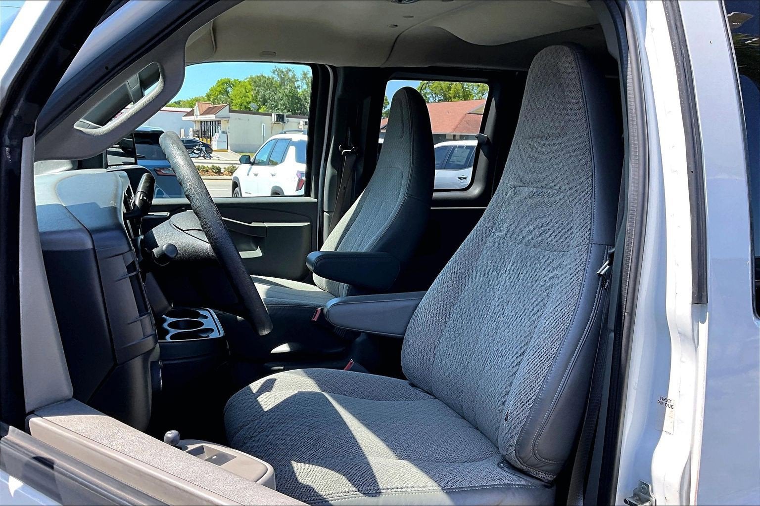 2020 Chevrolet Express Passenger 3500 LT