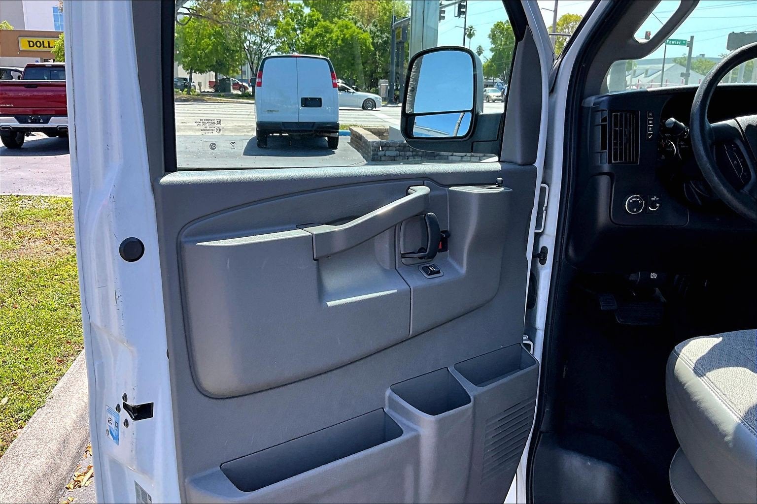 2020 Chevrolet Express Passenger 3500 LT
