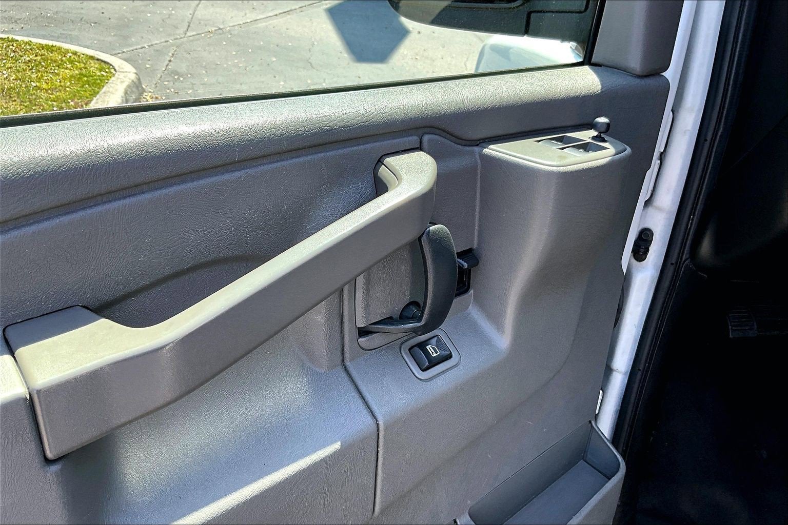 2020 Chevrolet Express Passenger 3500 LT
