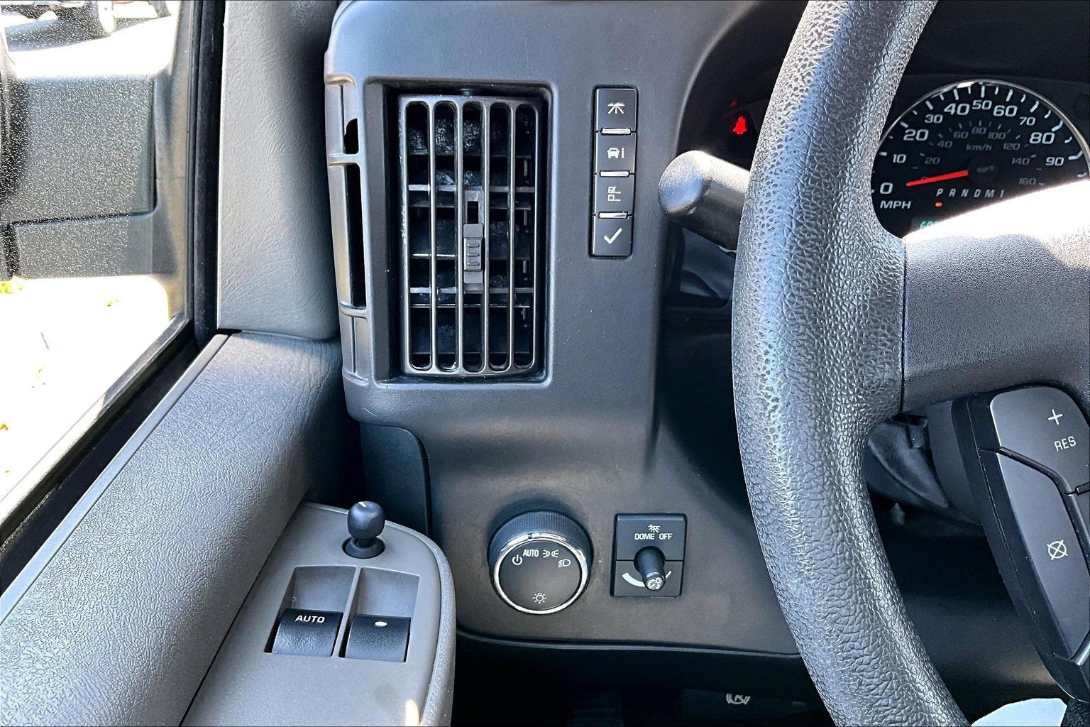 2020 Chevrolet Express Passenger 3500 LT