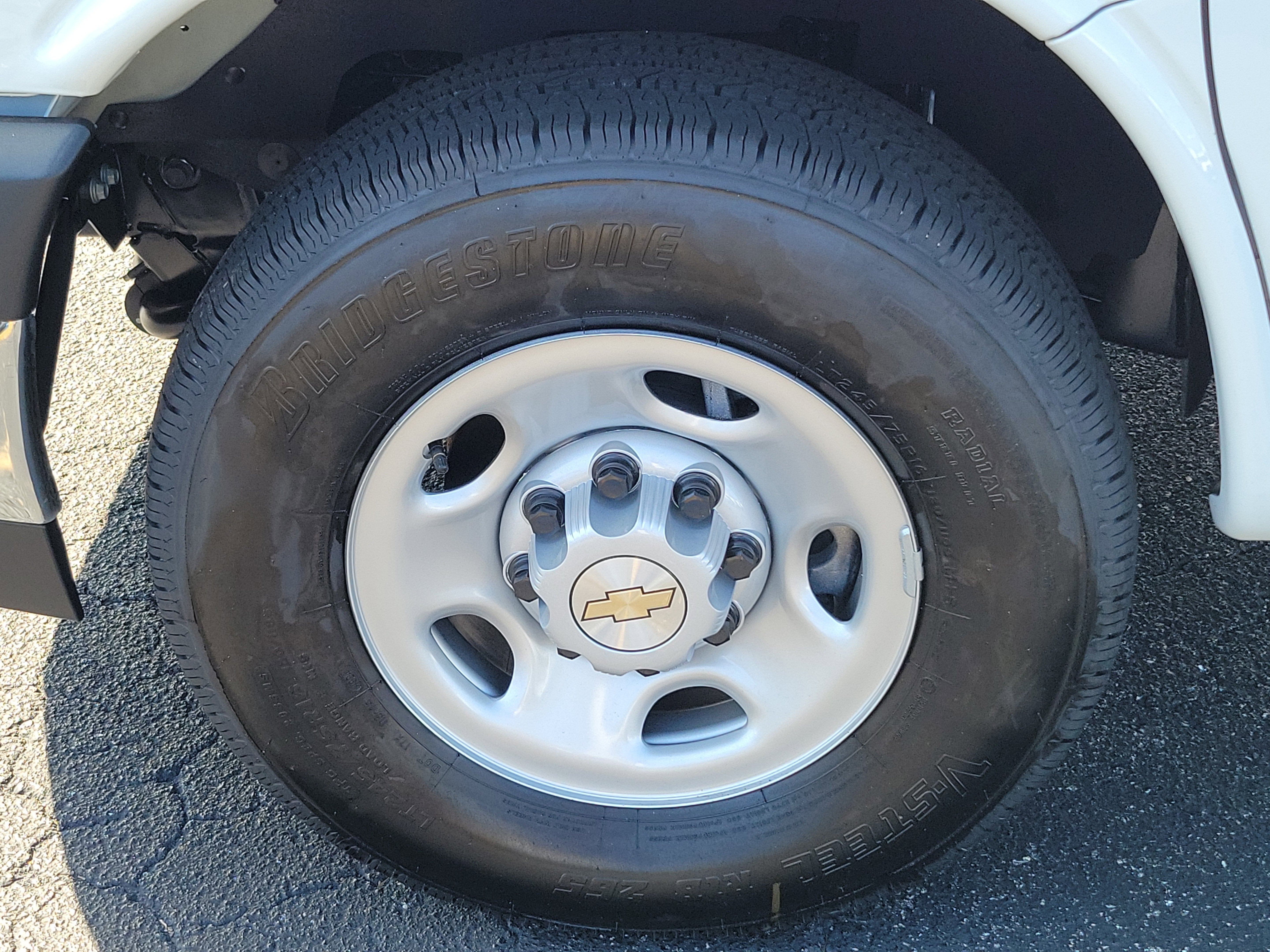 2025 Chevrolet Express Cutaway 3500 1WT