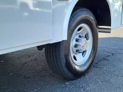 2025 Chevrolet Express Cutaway 3500 1WT