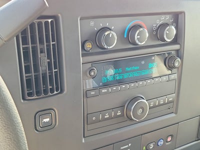 2025 Chevrolet Express Cutaway 3500 1WT