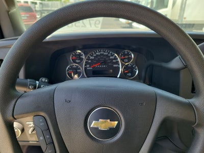 2025 Chevrolet Express Cutaway 3500 1WT