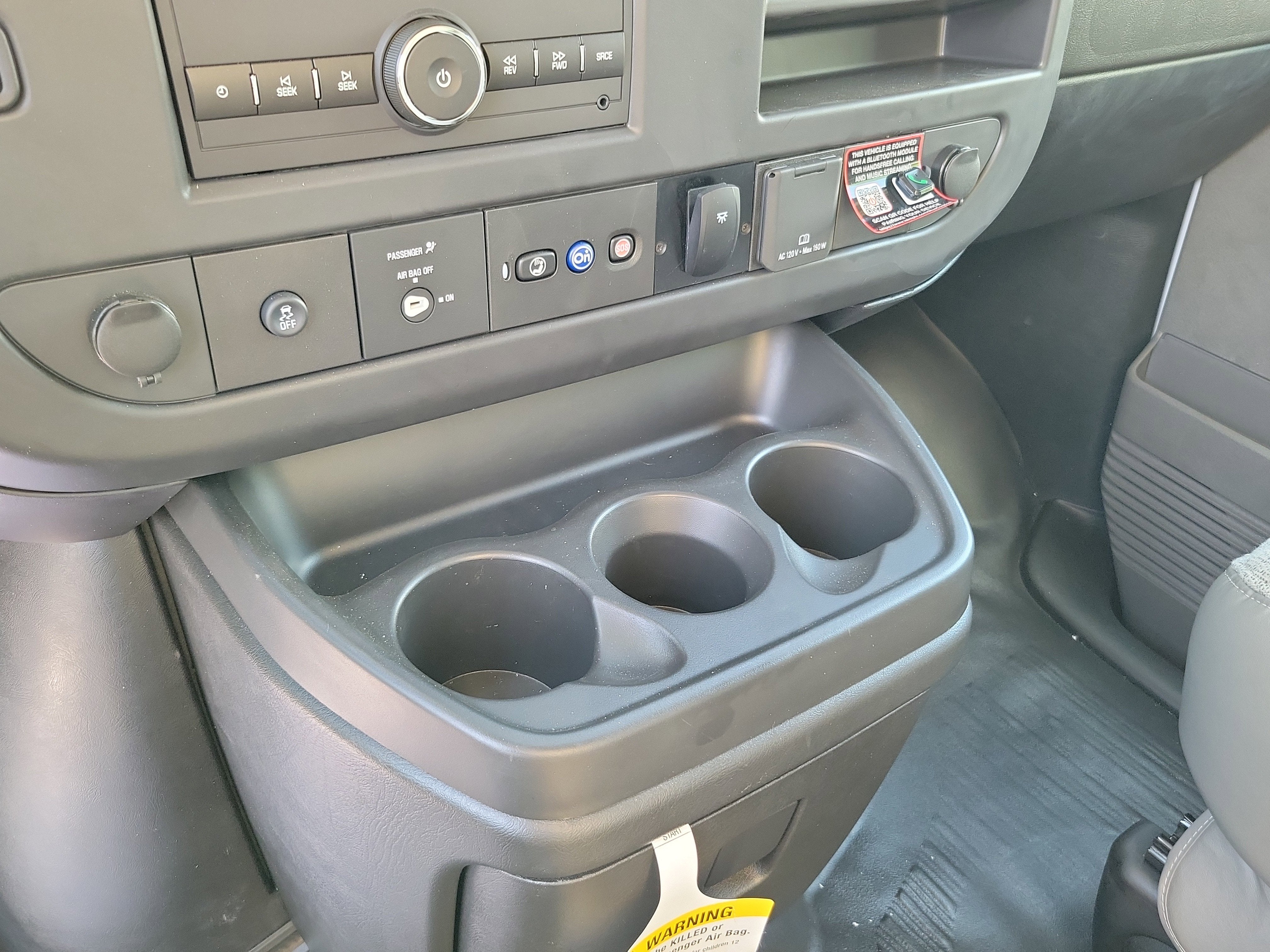 2025 Chevrolet Express Cutaway 3500 1WT