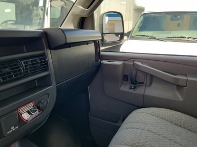 2025 Chevrolet Express Cutaway 3500 1WT