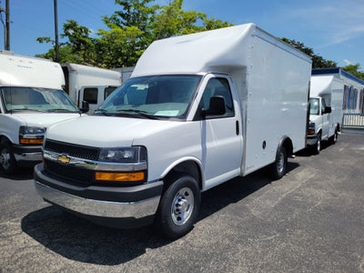 2025 Chevrolet Express Cutaway 3500 1WT