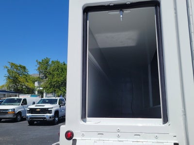 2024 Chevrolet Express Cutaway 3500 1WT
