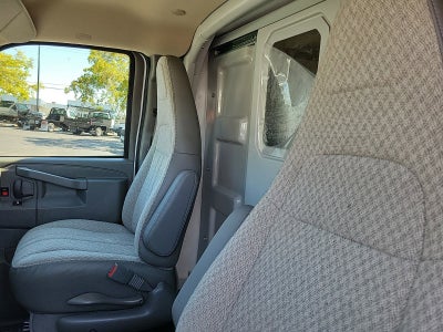 2024 Chevrolet Express Cutaway 3500 1WT