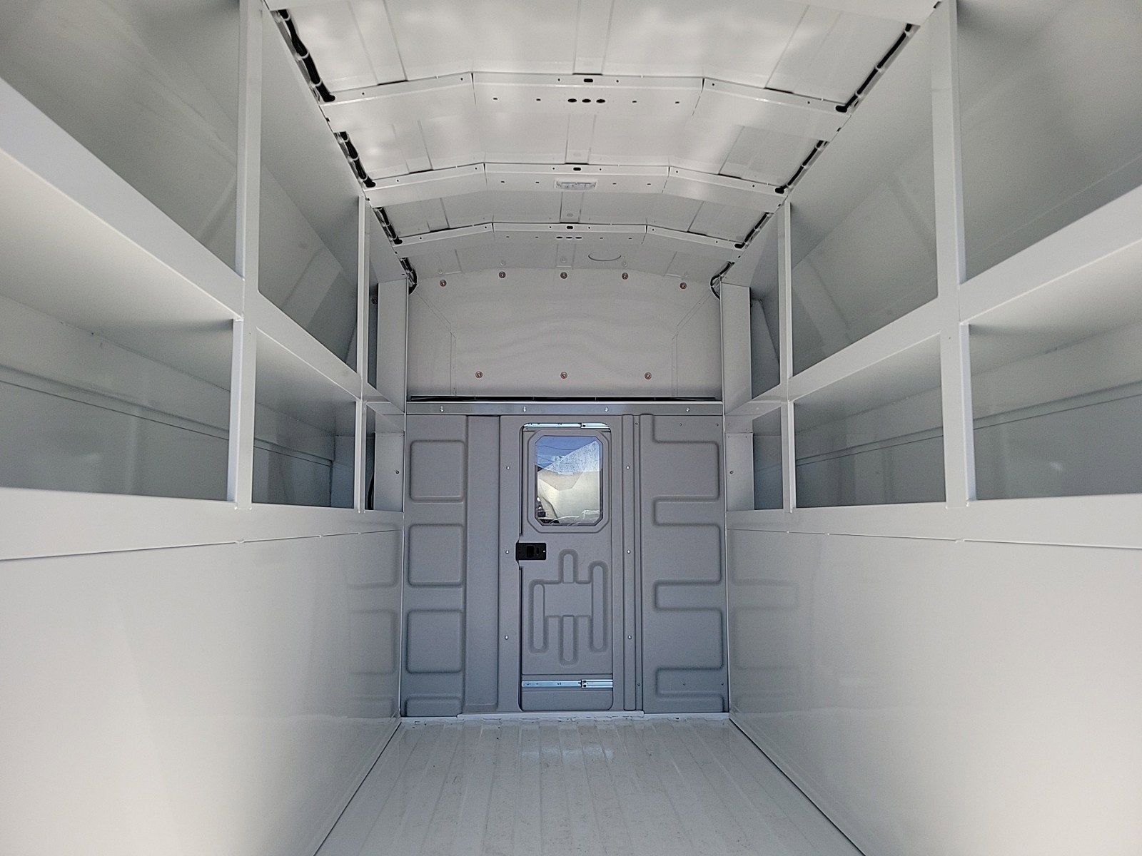 2024 Chevrolet Express Cutaway 3500 1WT