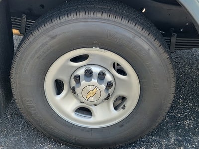 2025 Chevrolet Express Cutaway 3500 1WT