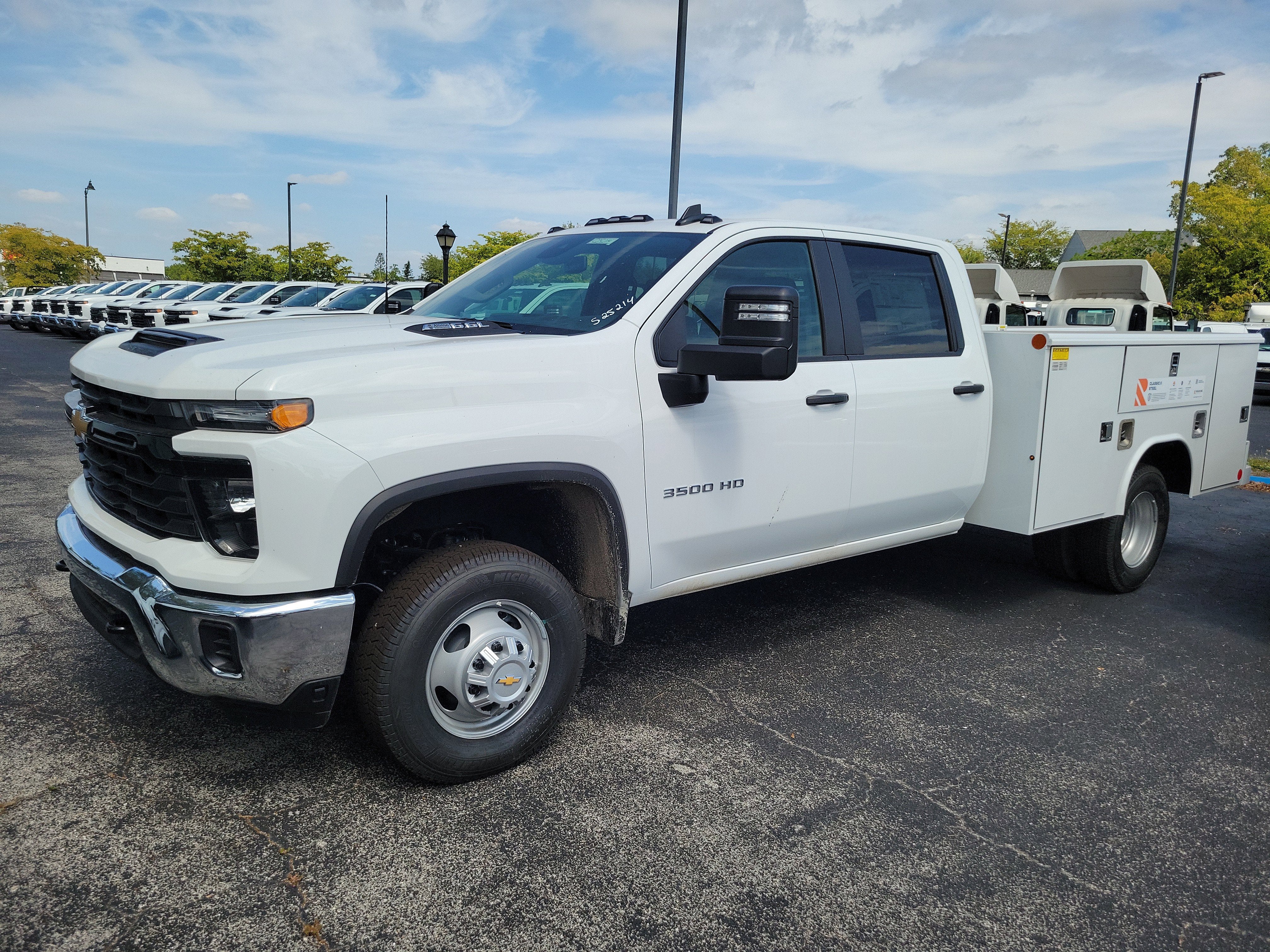 2025 Chevrolet Silverado 3500 HD Chassis Cab Work Truck
