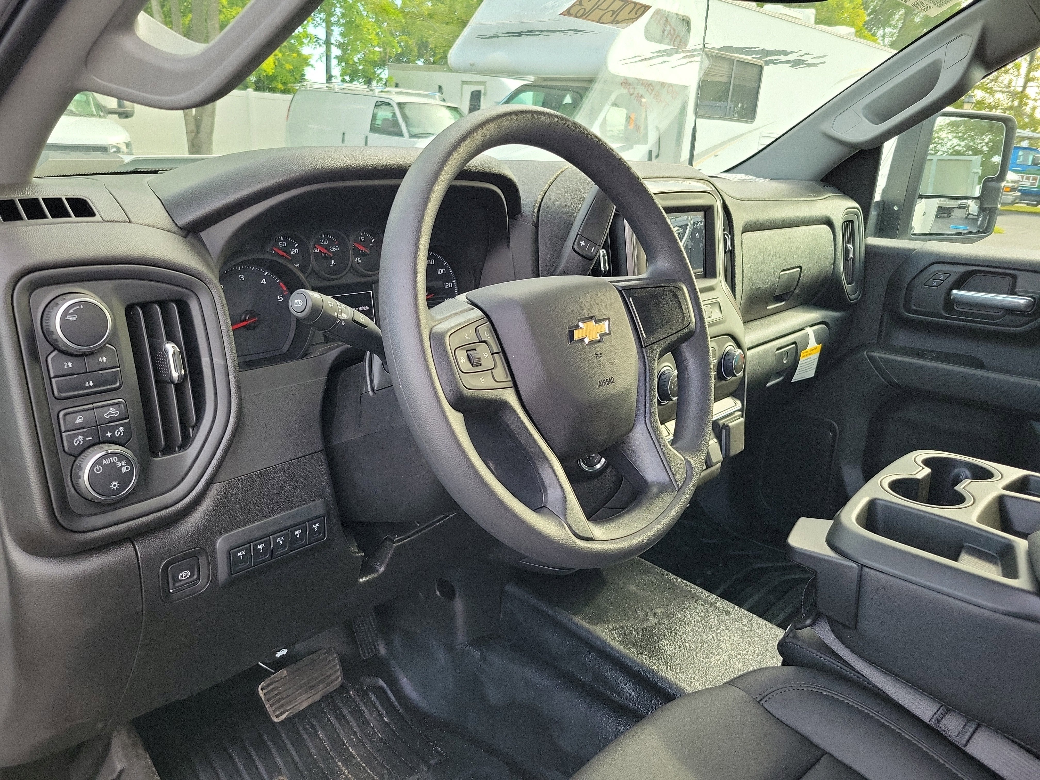 2025 Chevrolet Silverado 3500 HD Chassis Cab Work Truck