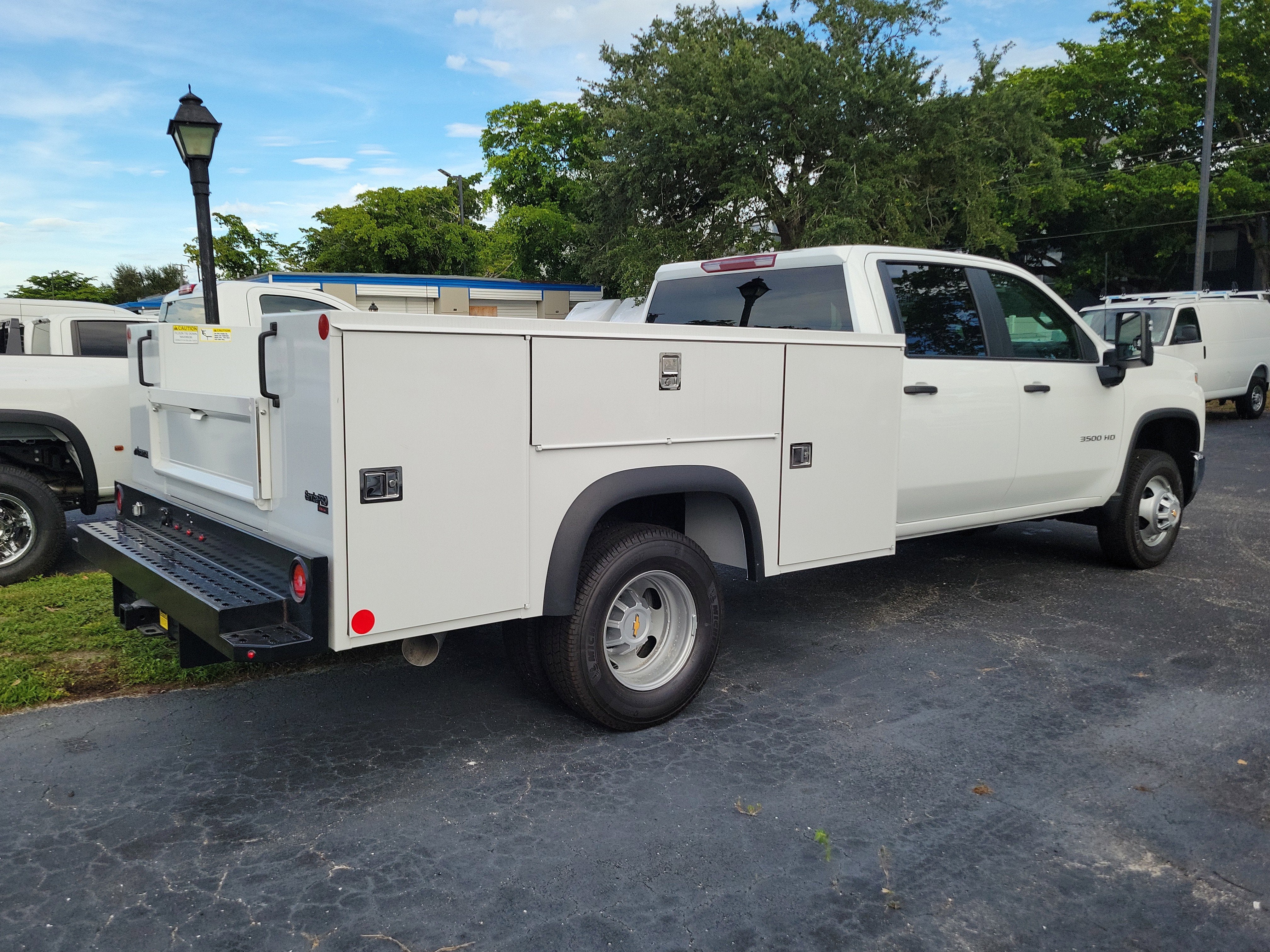 2025 Chevrolet Silverado 3500 HD Chassis Cab Work Truck