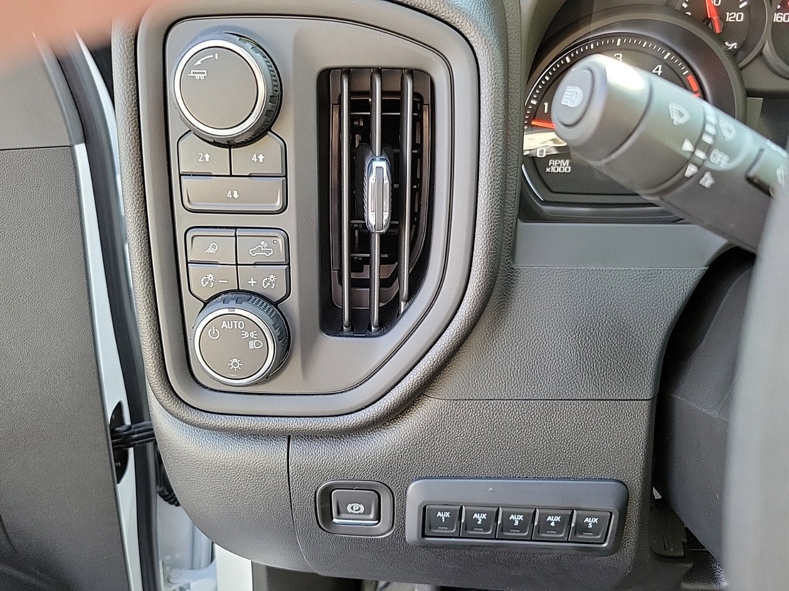 2024 Chevrolet Silverado 3500 HD Chassis Cab Work Truck