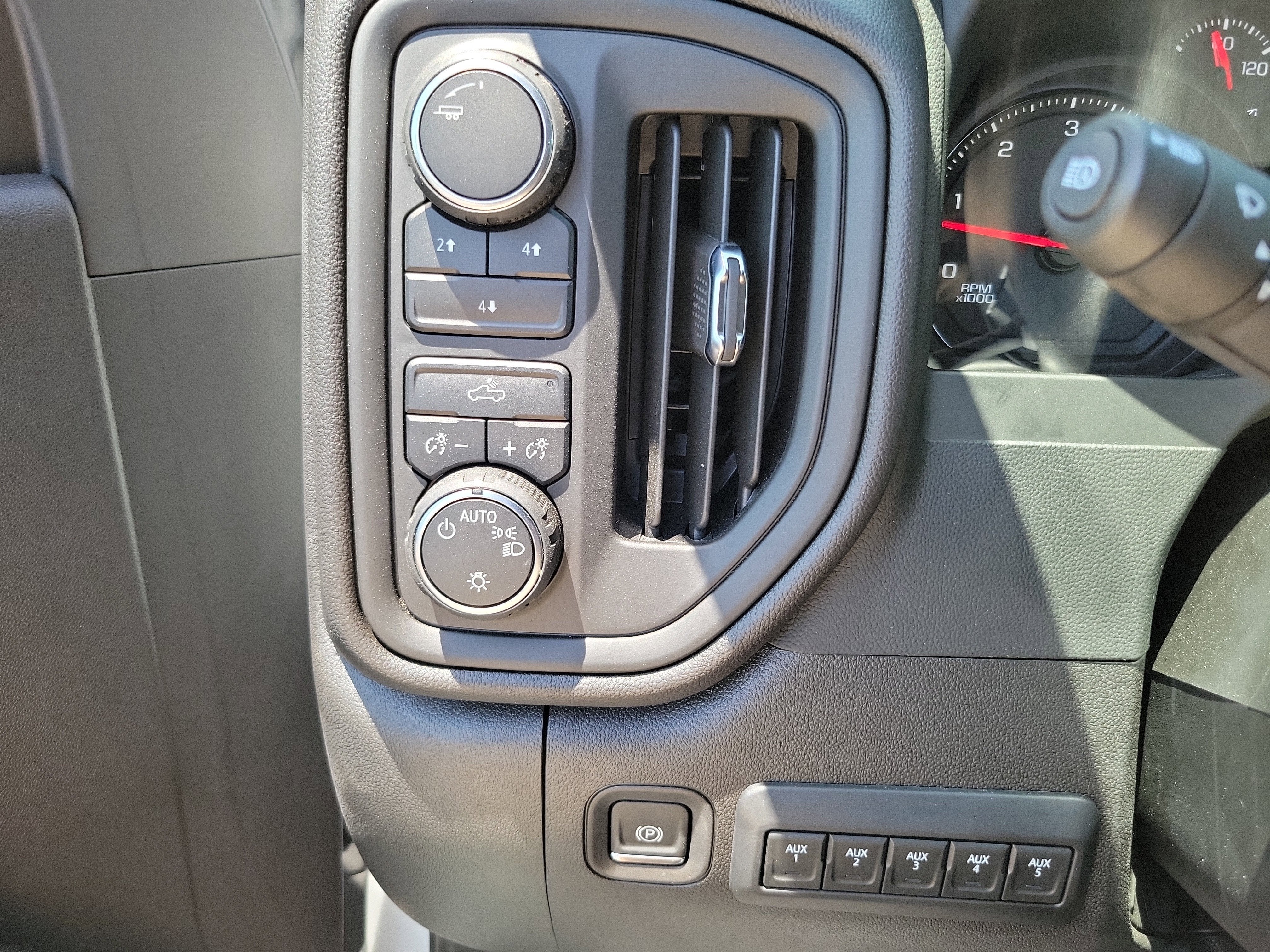 2024 Chevrolet Silverado 3500 HD Chassis Cab Work Truck