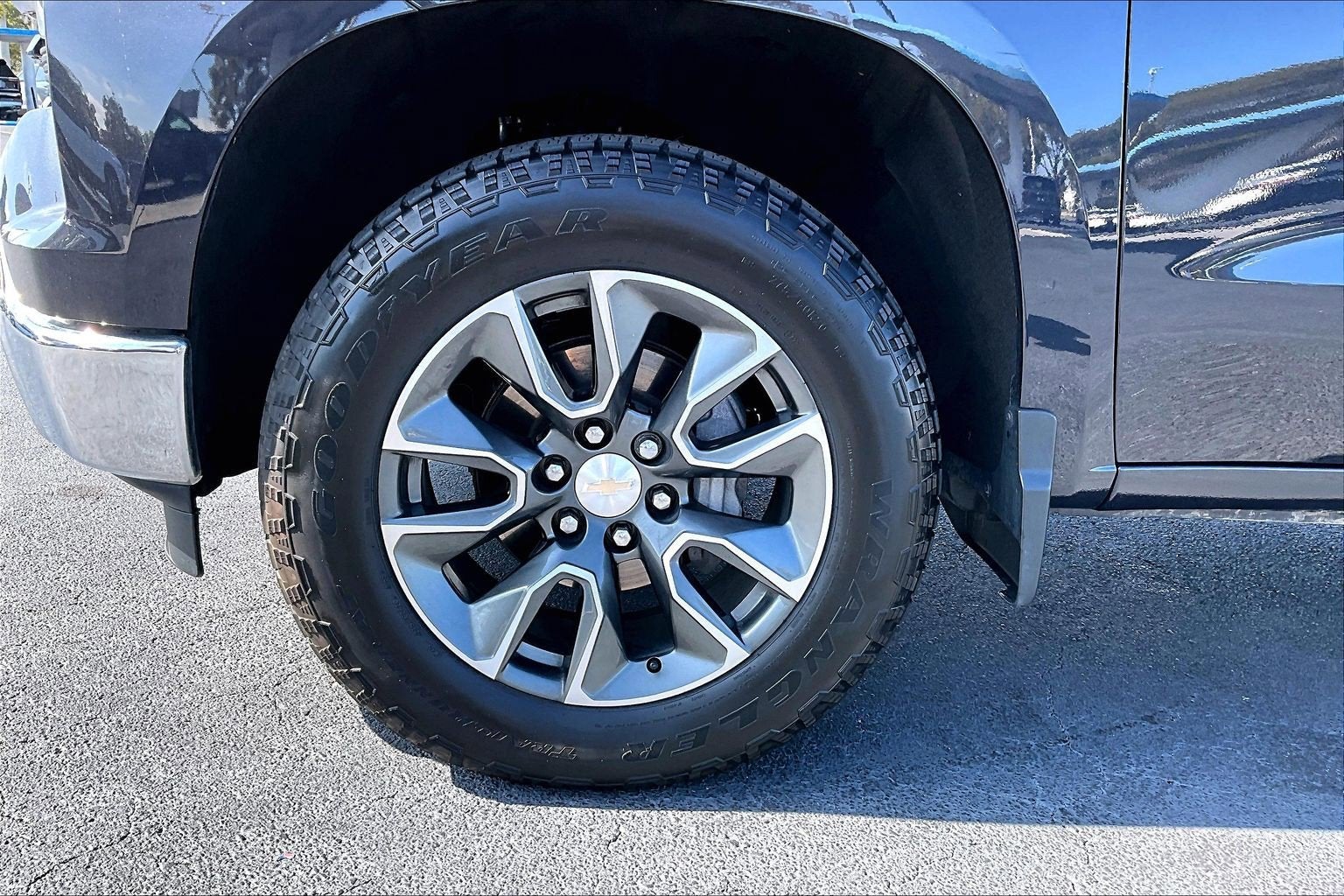 2023 Chevrolet Silverado 1500 LT (2FL)