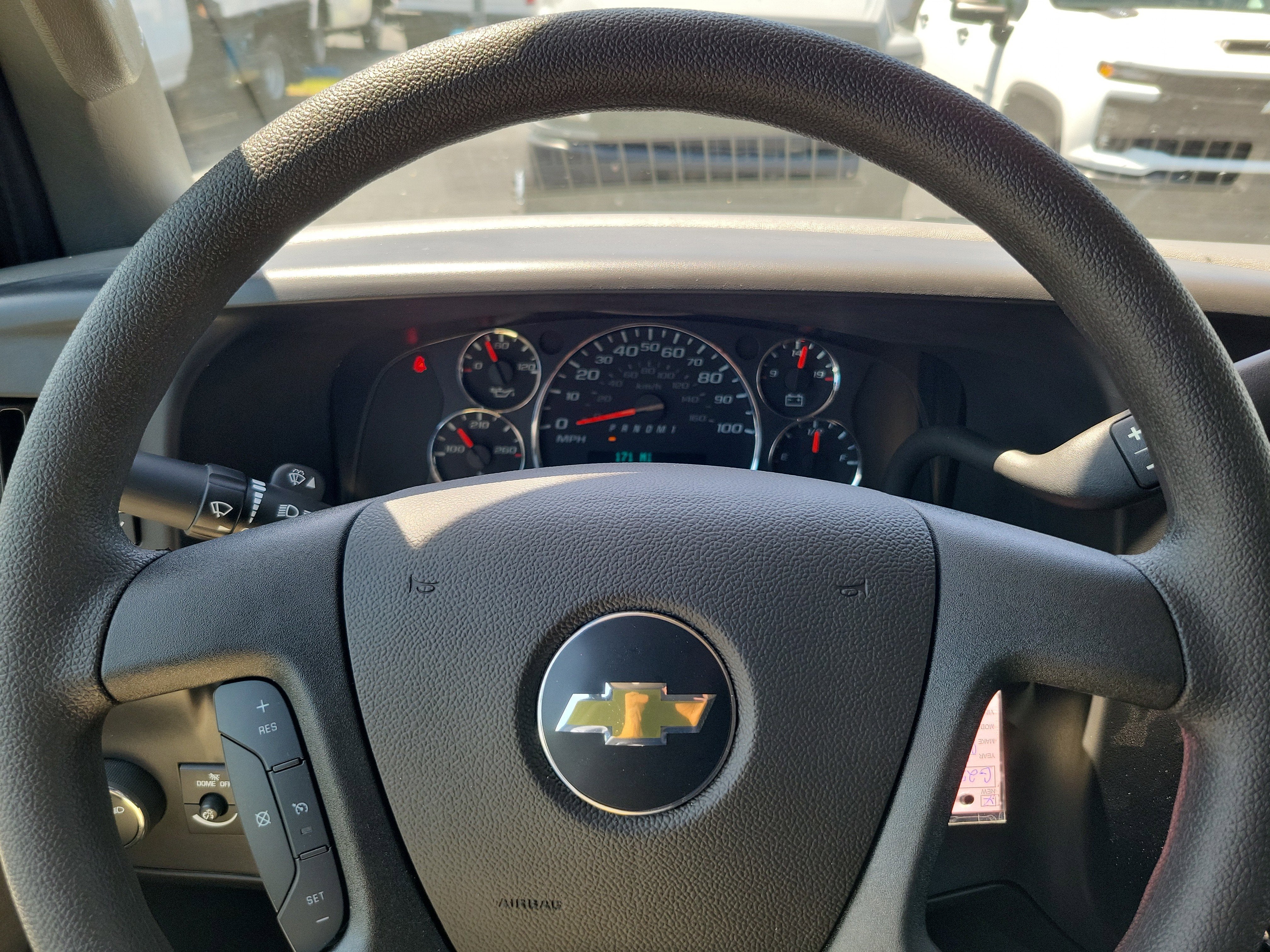 2025 Chevrolet Express Cargo 2500 WT