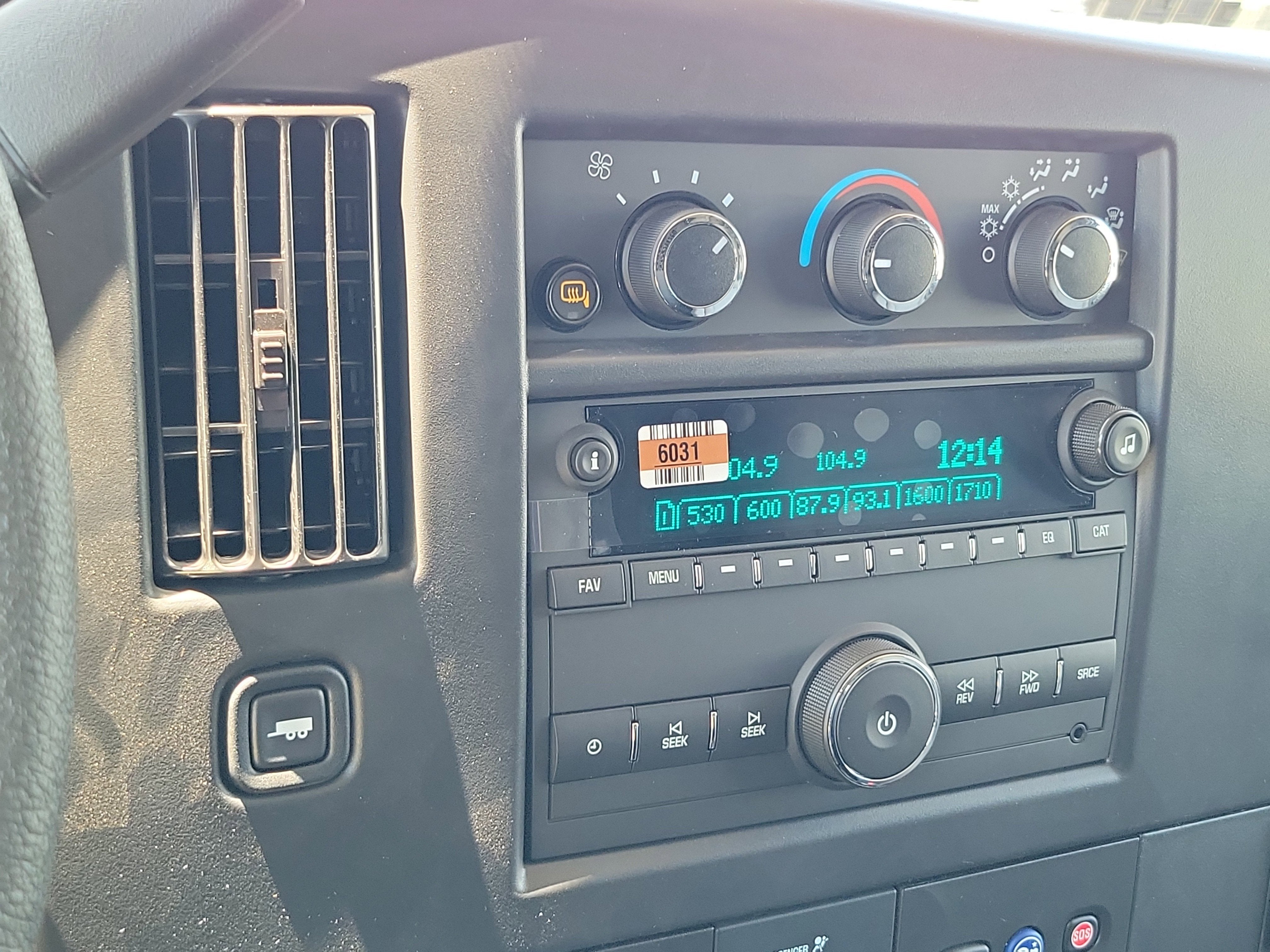 2025 Chevrolet Express Cargo 2500 WT