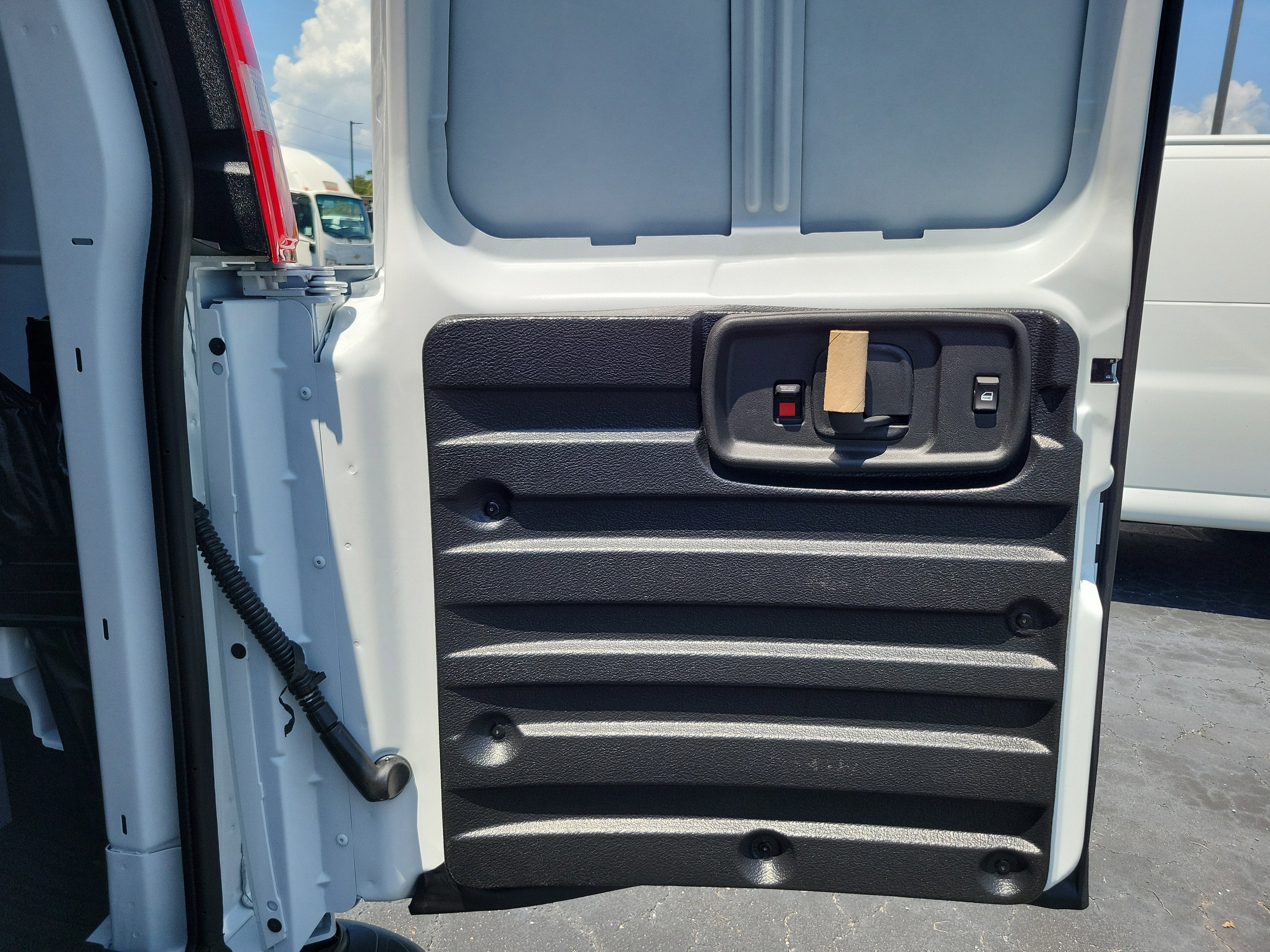 2025 Chevrolet Express Cargo 2500 WT