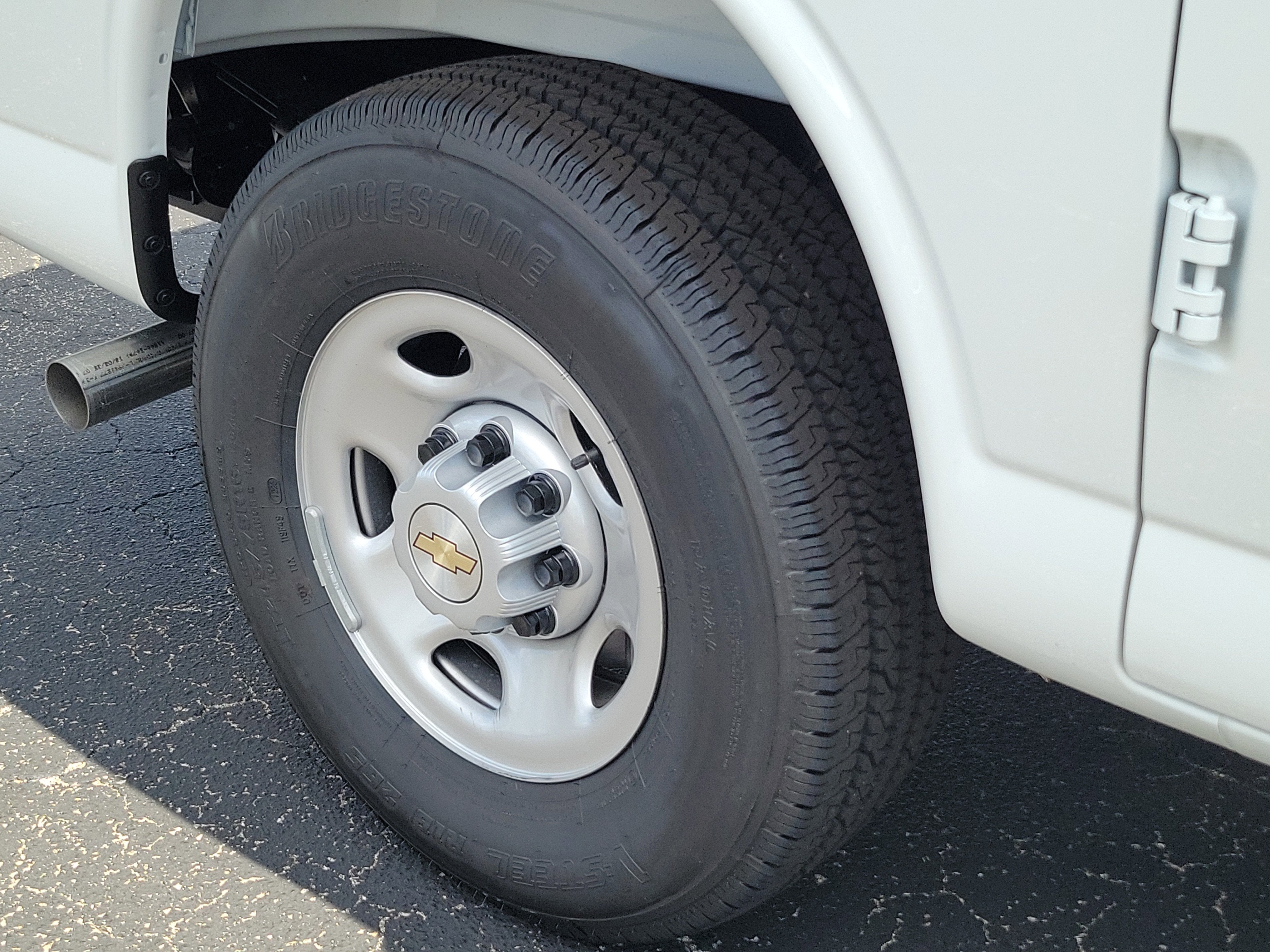 2025 Chevrolet Express Cargo 2500 WT