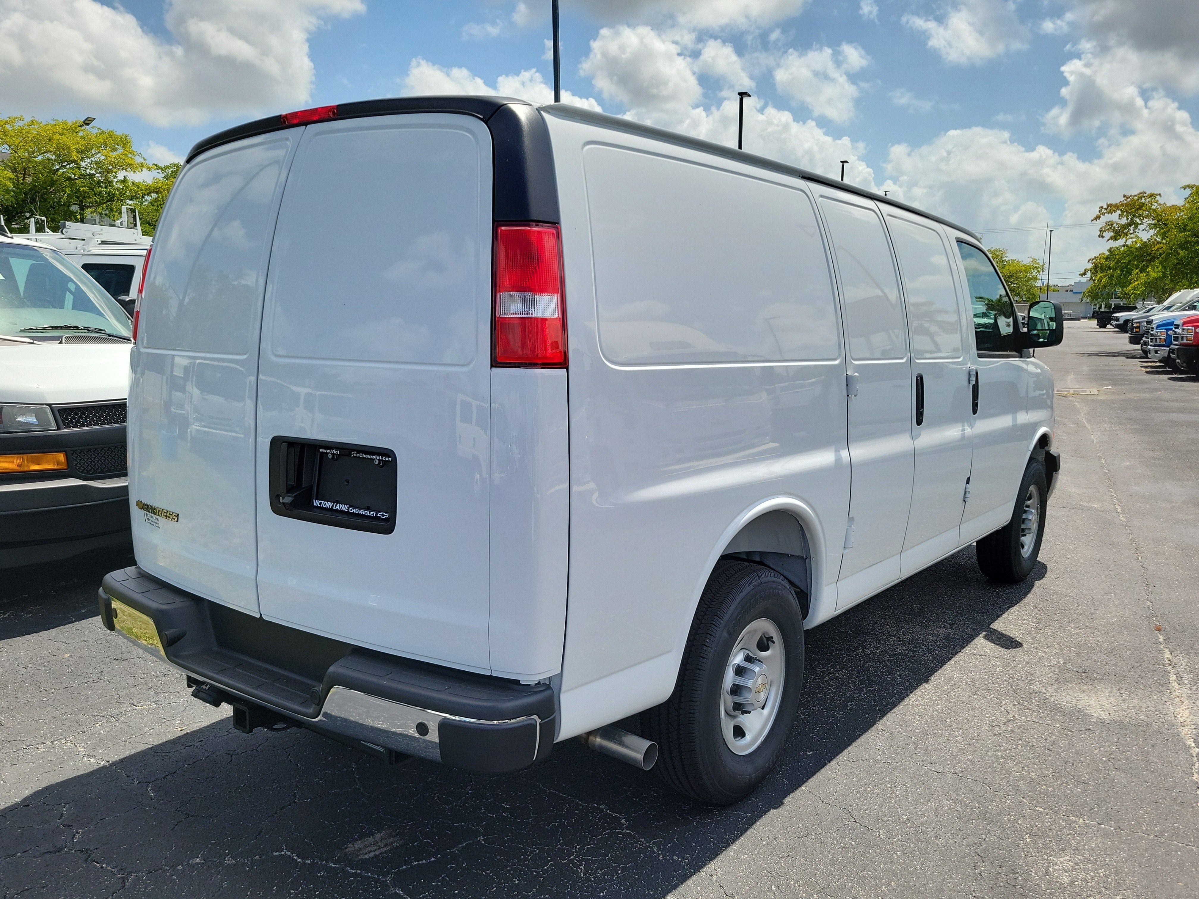 2025 Chevrolet Express Cargo 2500 WT