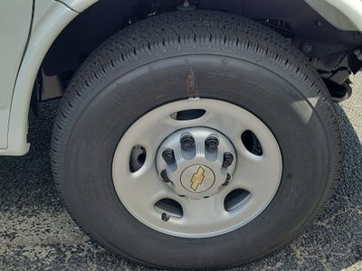 2025 Chevrolet Express Cargo 2500 WT