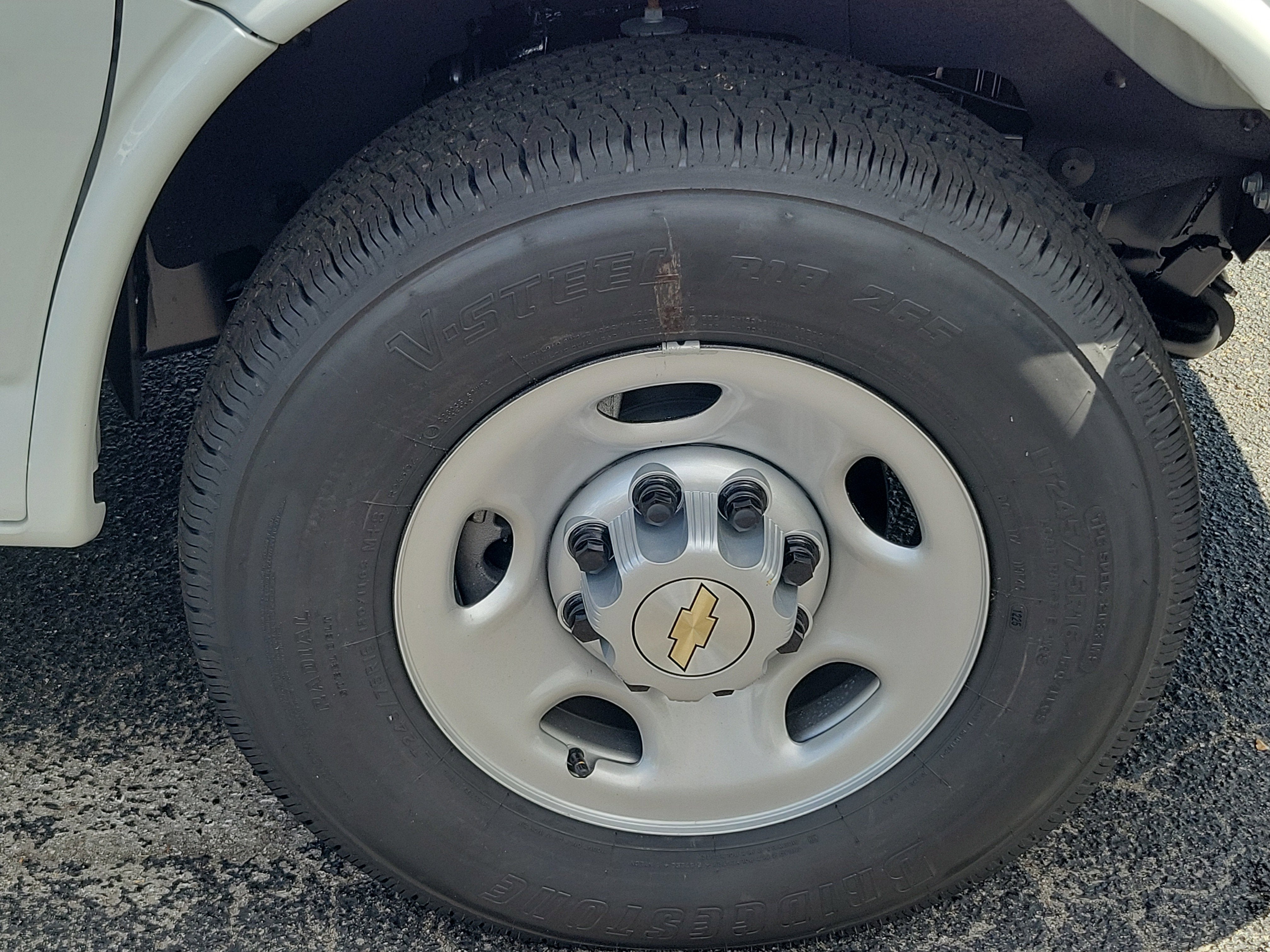 2025 Chevrolet Express Cargo 2500 WT