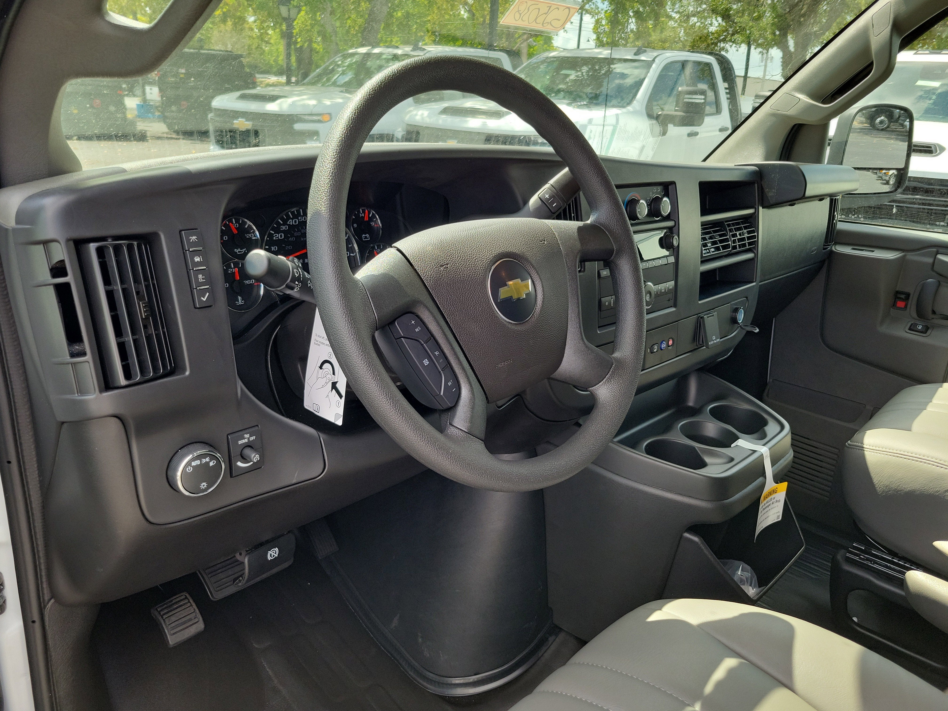 2025 Chevrolet Express Cargo 2500 WT