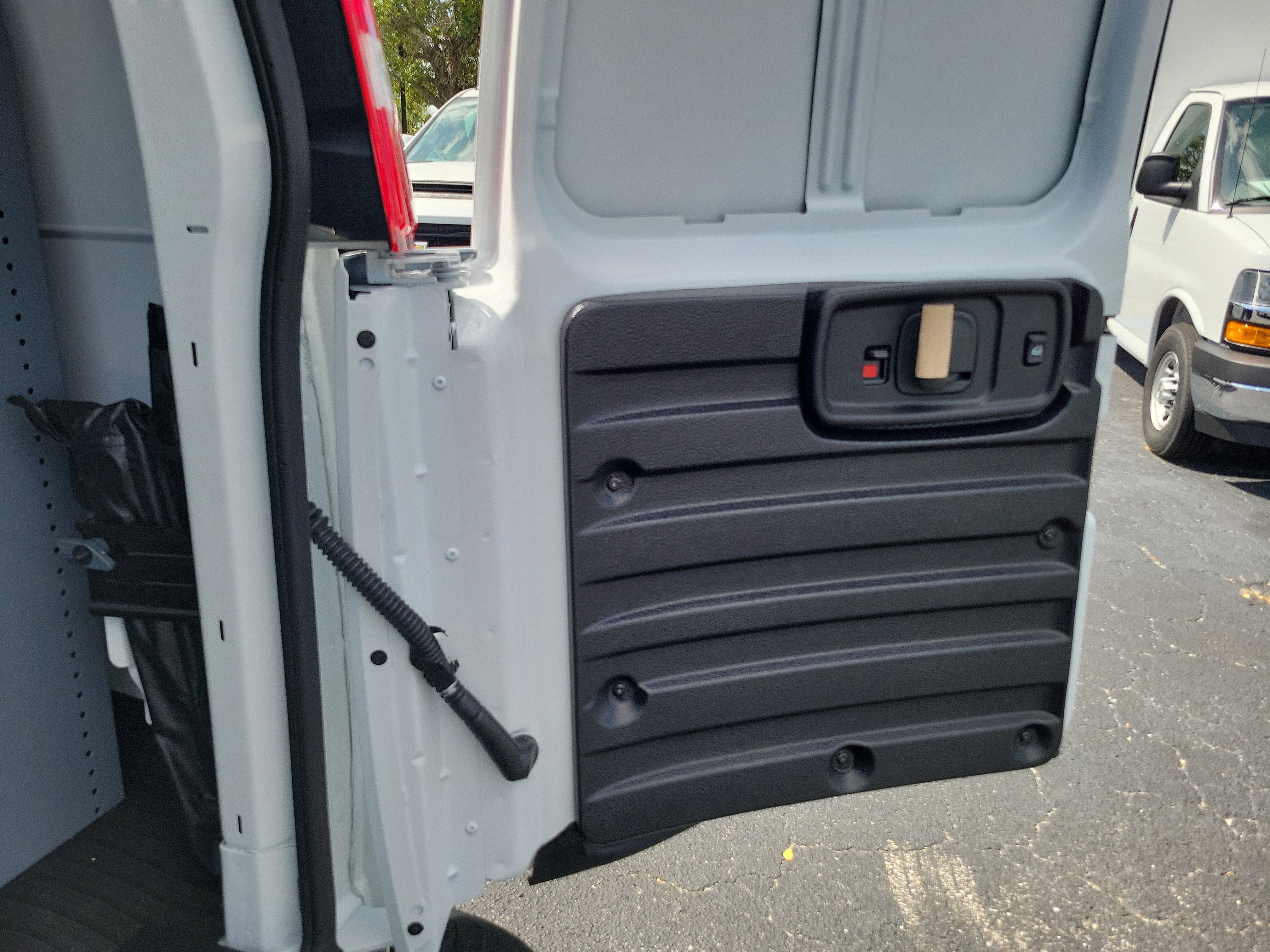 2025 Chevrolet Express Cargo 2500 WT