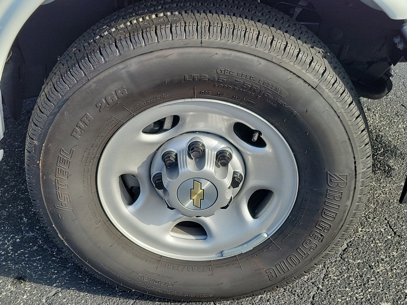 2024 Chevrolet Express Cargo 2500 WT