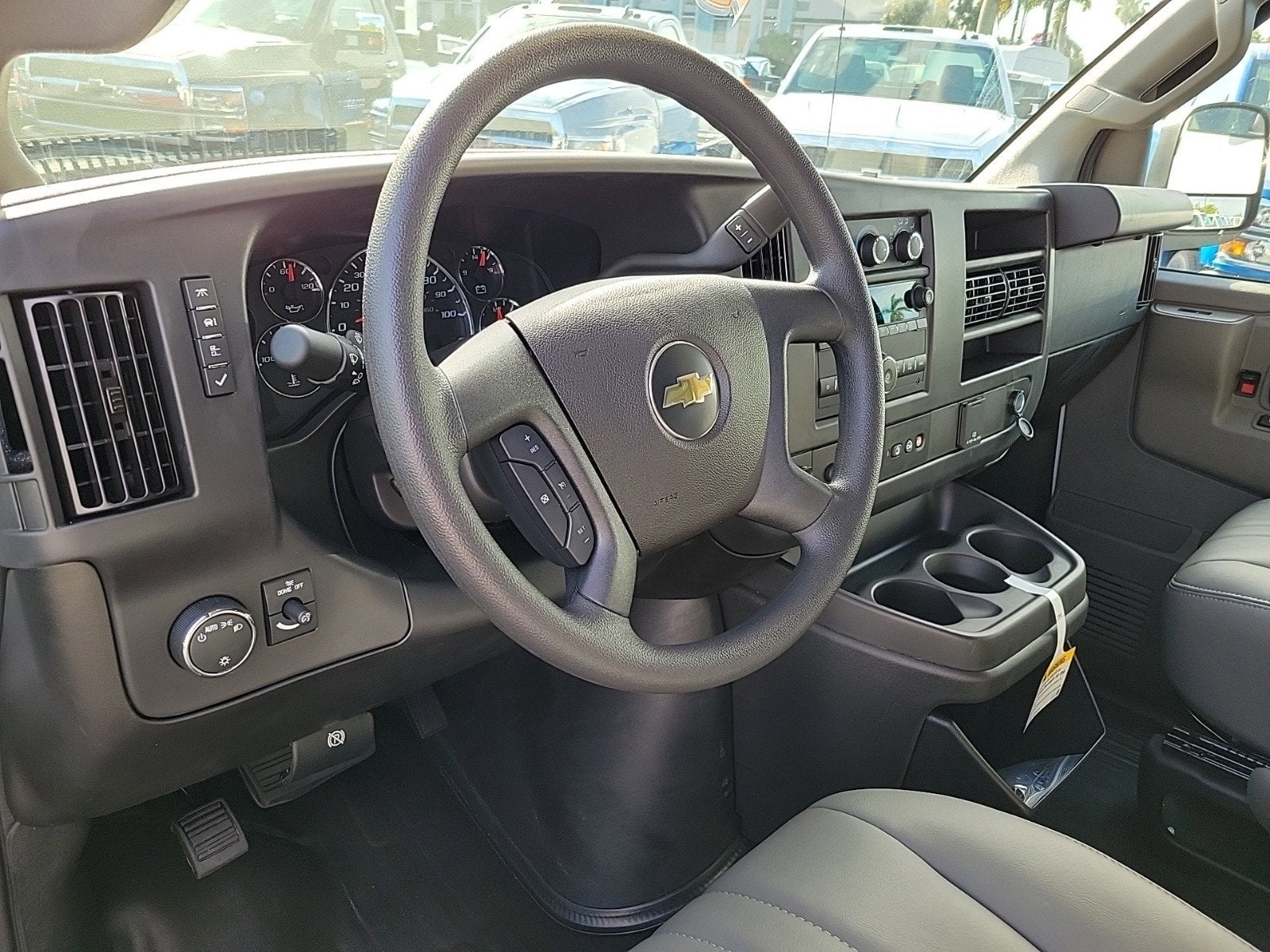 2024 Chevrolet Express Cargo 2500 WT