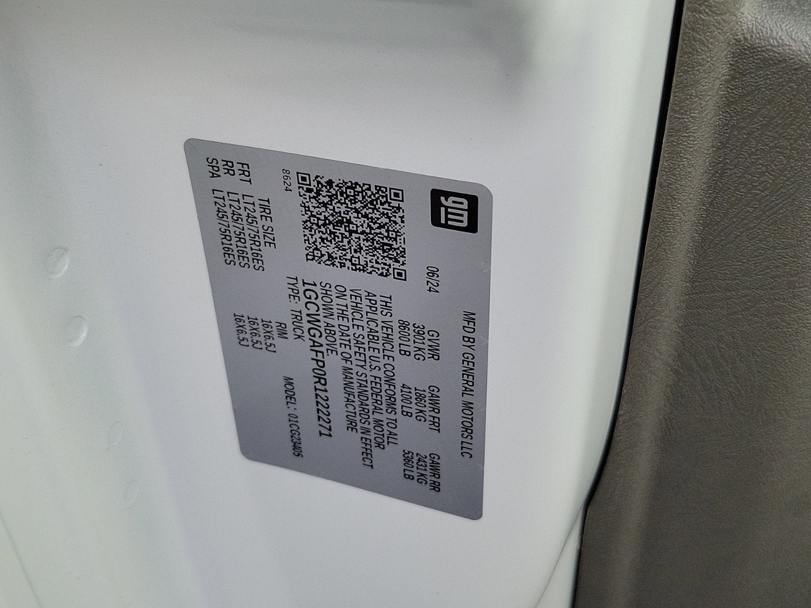 2024 Chevrolet Express Cargo 2500 WT