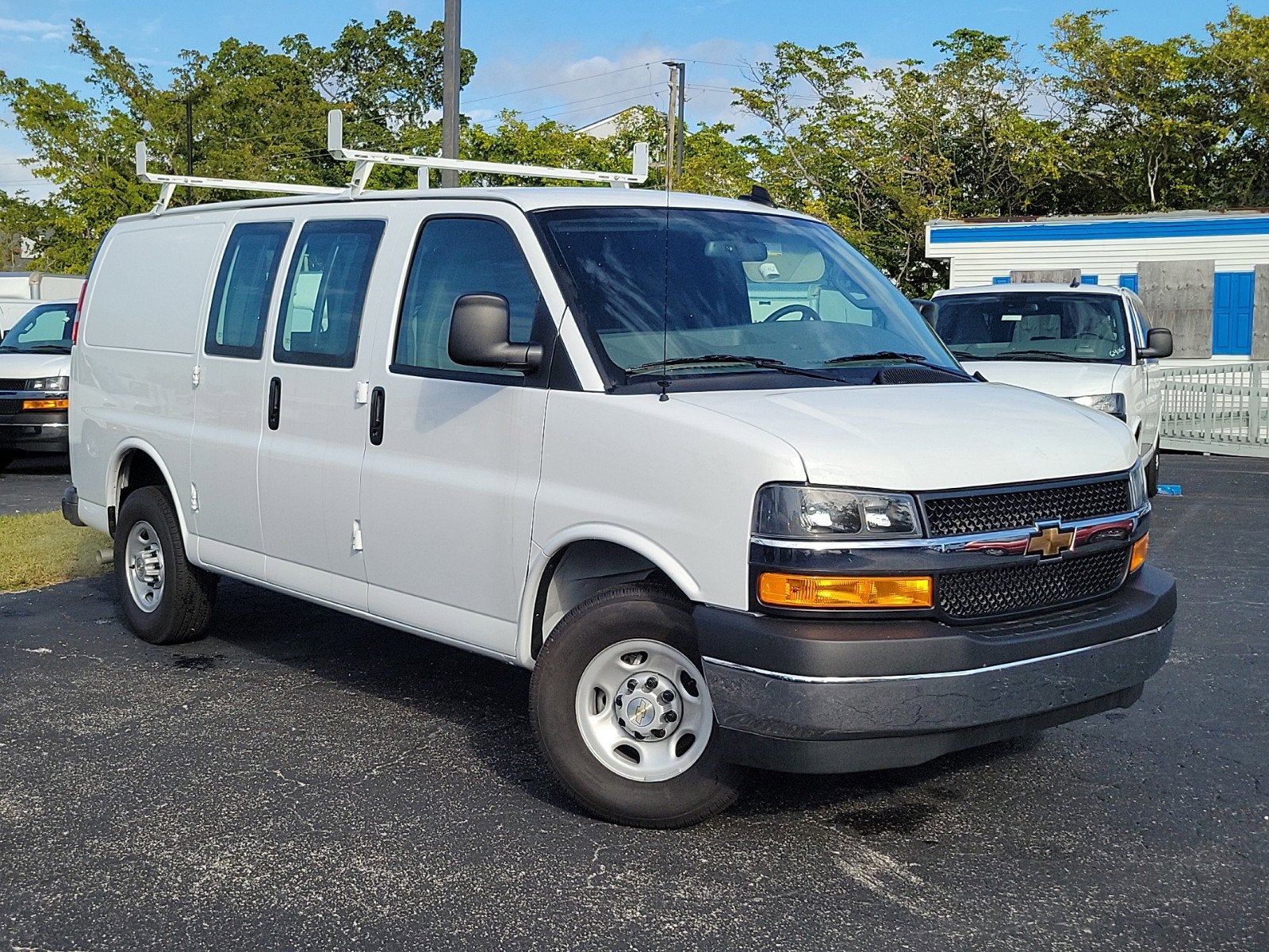 2024 Chevrolet Express Cargo 2500 WT