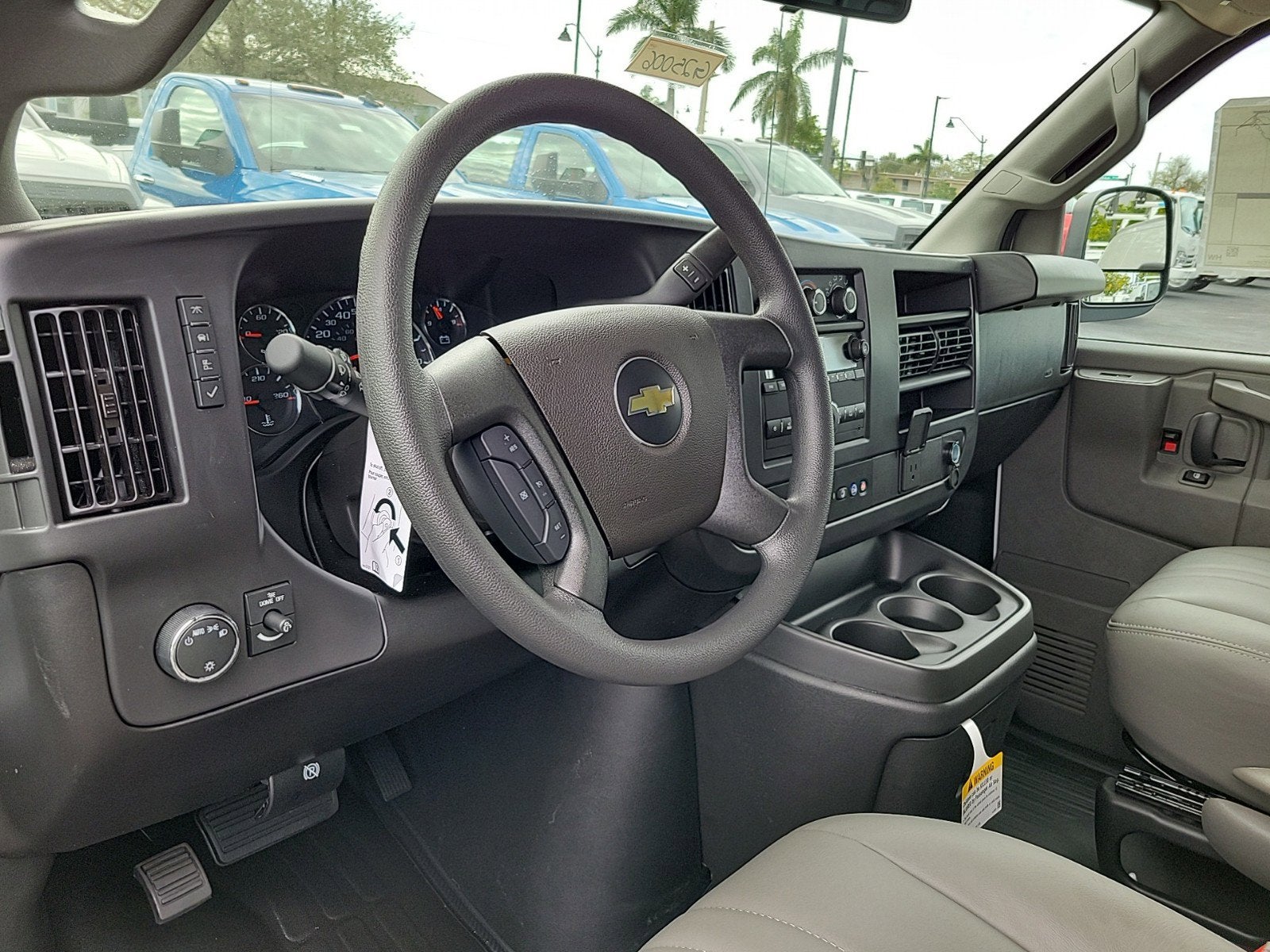 2025 Chevrolet Express Cargo 2500 WT