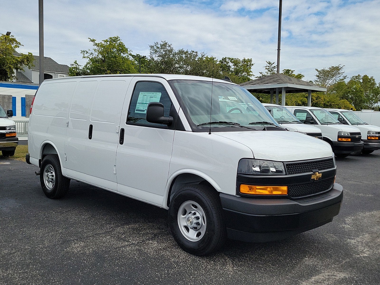 2025 Chevrolet Express Cargo 2500 WT