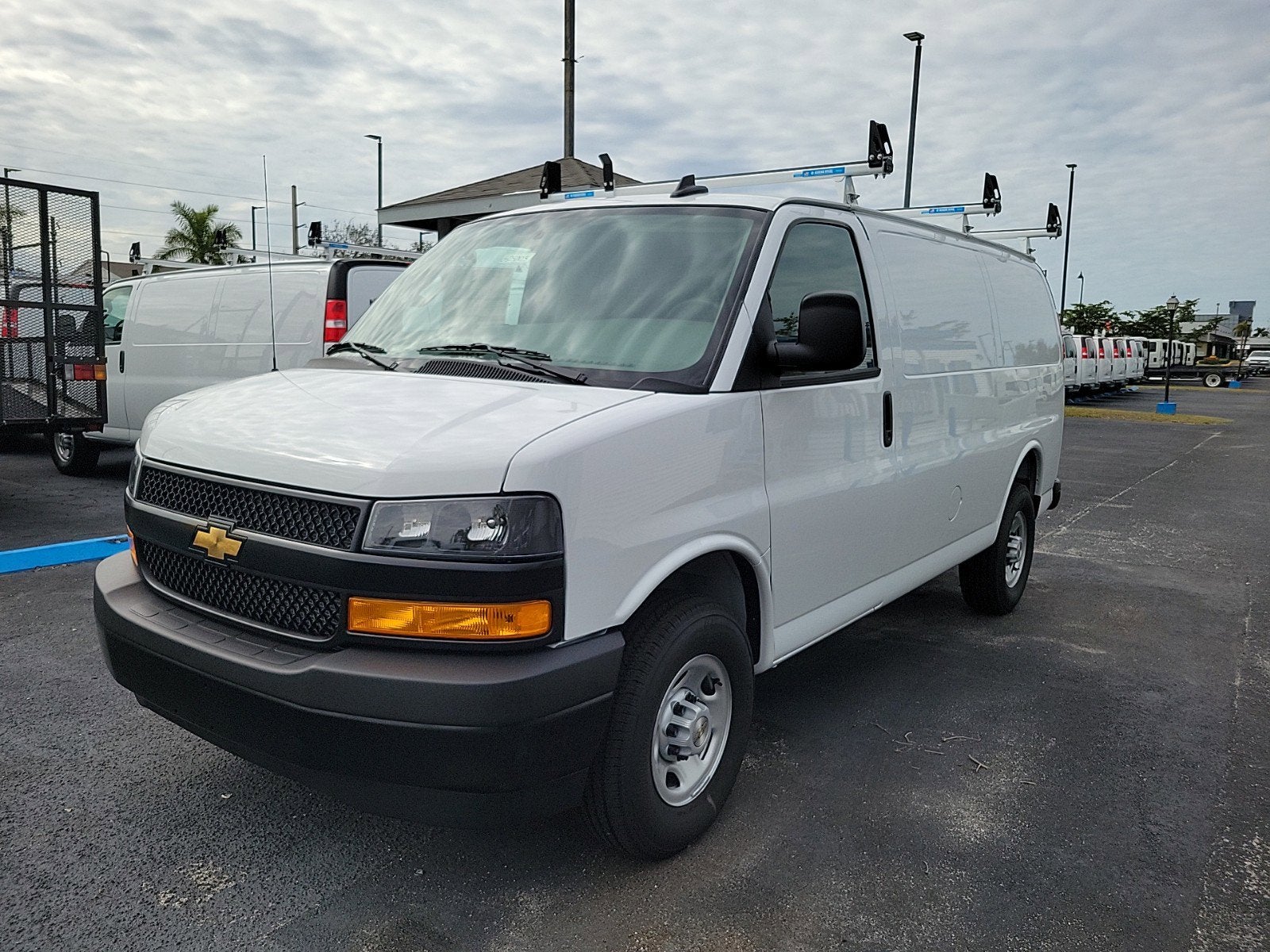 2025 Chevrolet Express Cargo 2500 WT