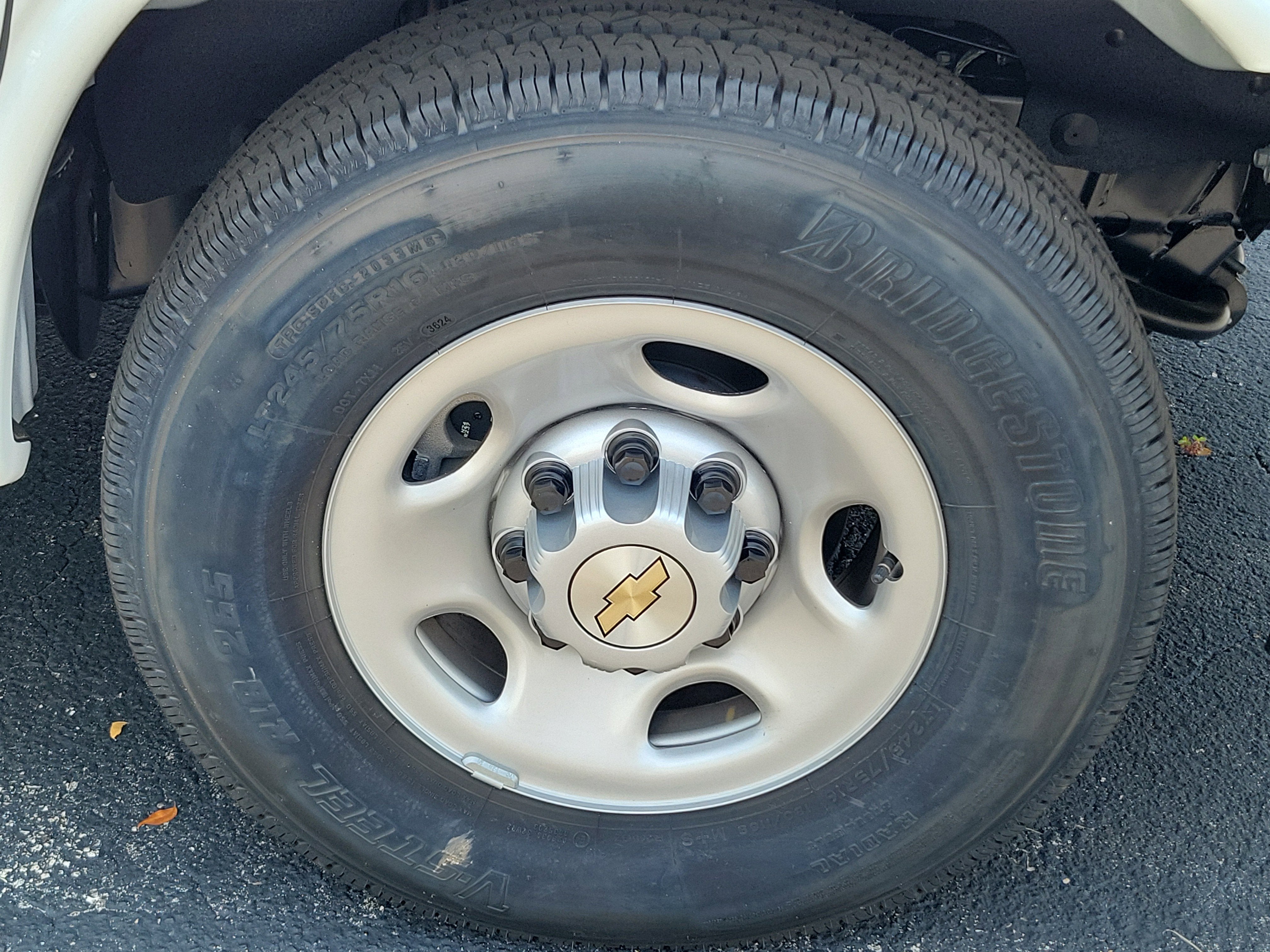 2025 Chevrolet Express Cargo 2500 WT