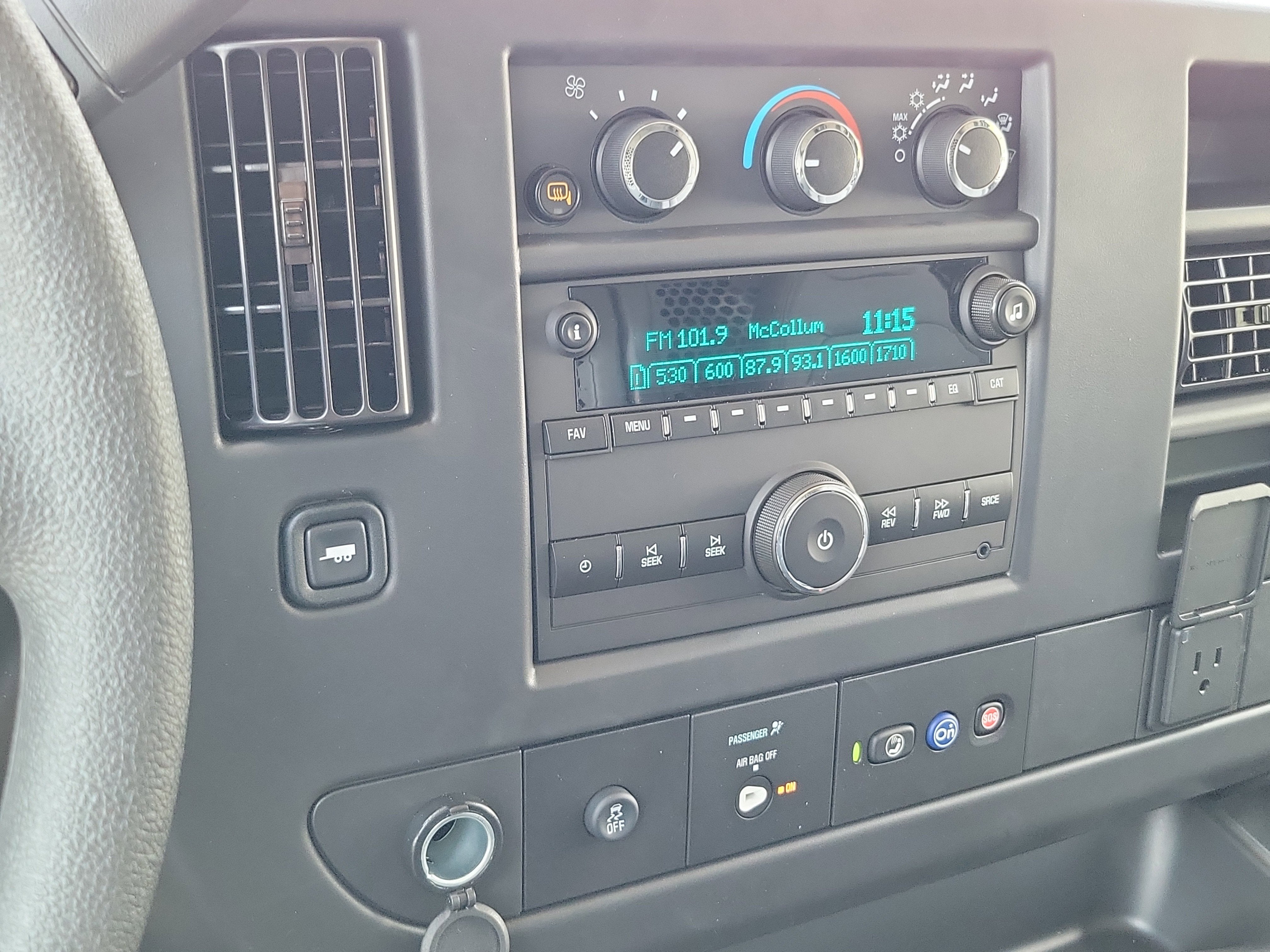 2025 Chevrolet Express Cargo 2500 WT