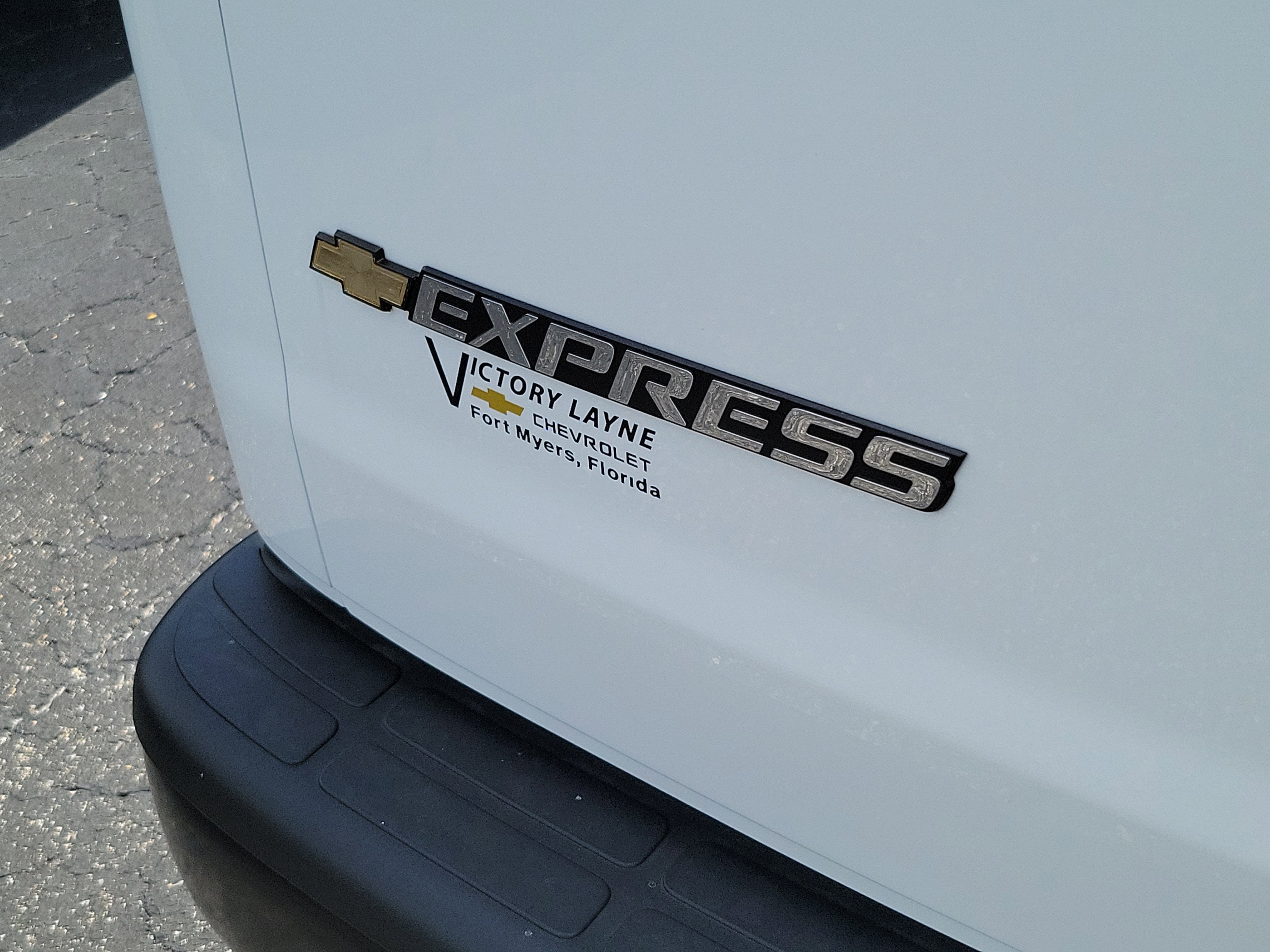 2025 Chevrolet Express Cargo 2500 WT