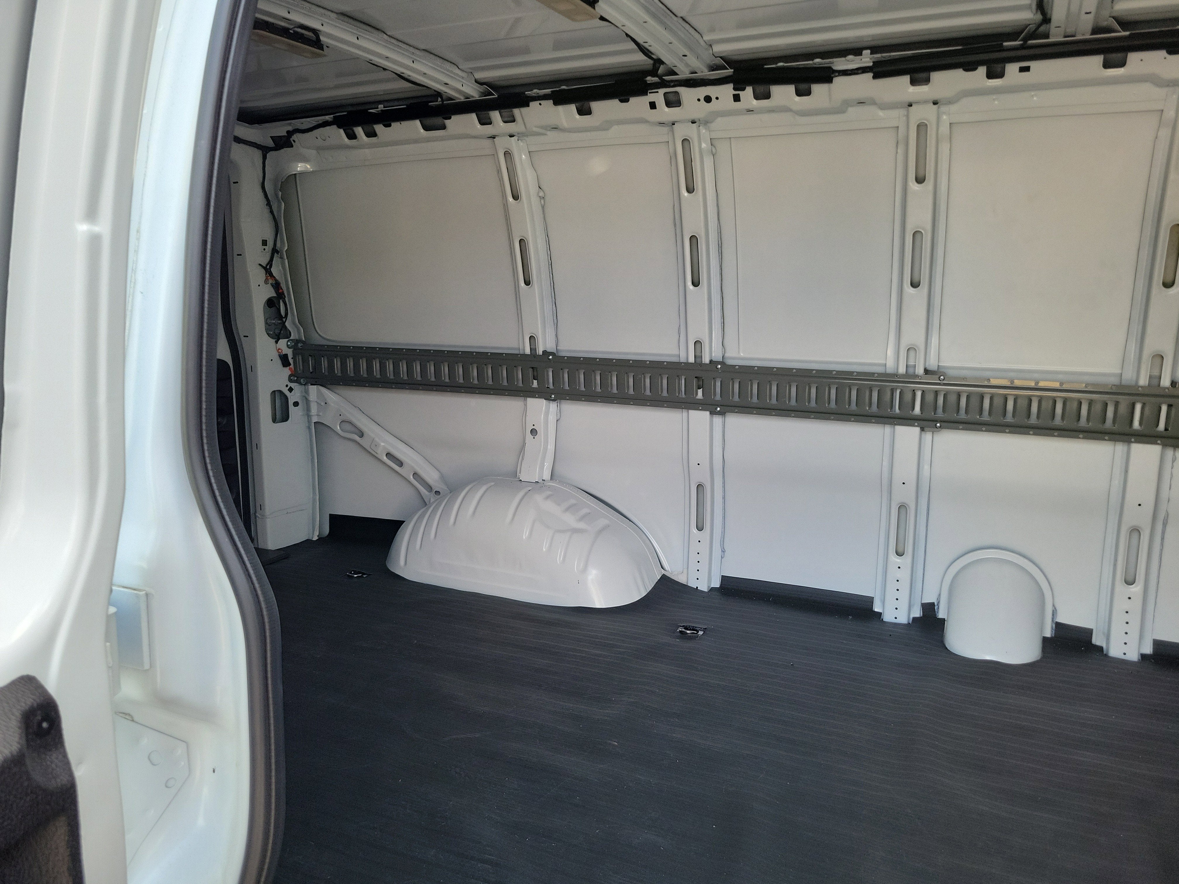 2025 Chevrolet Express Cargo 2500 WT