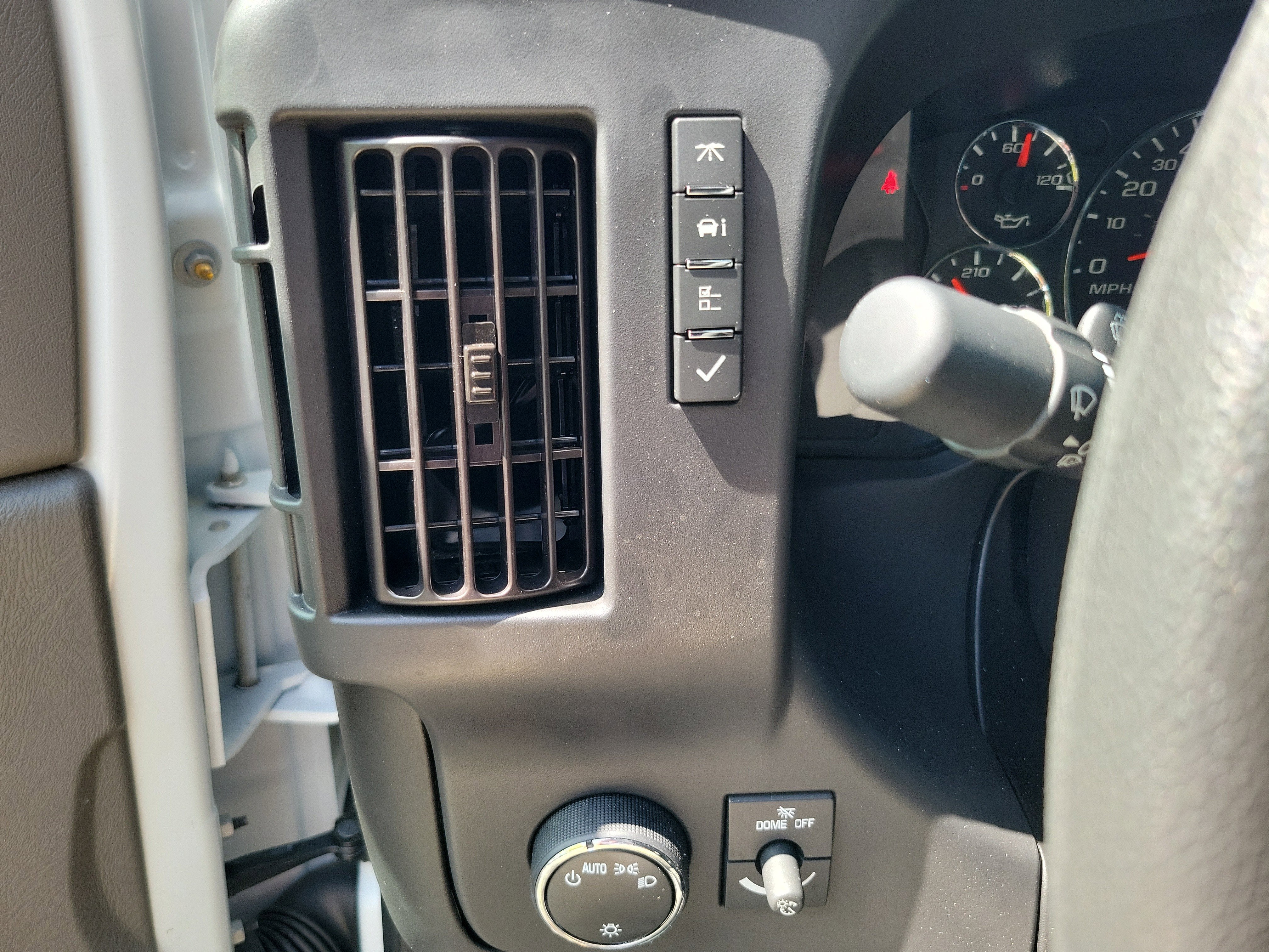 2025 Chevrolet Express Cargo 2500 WT