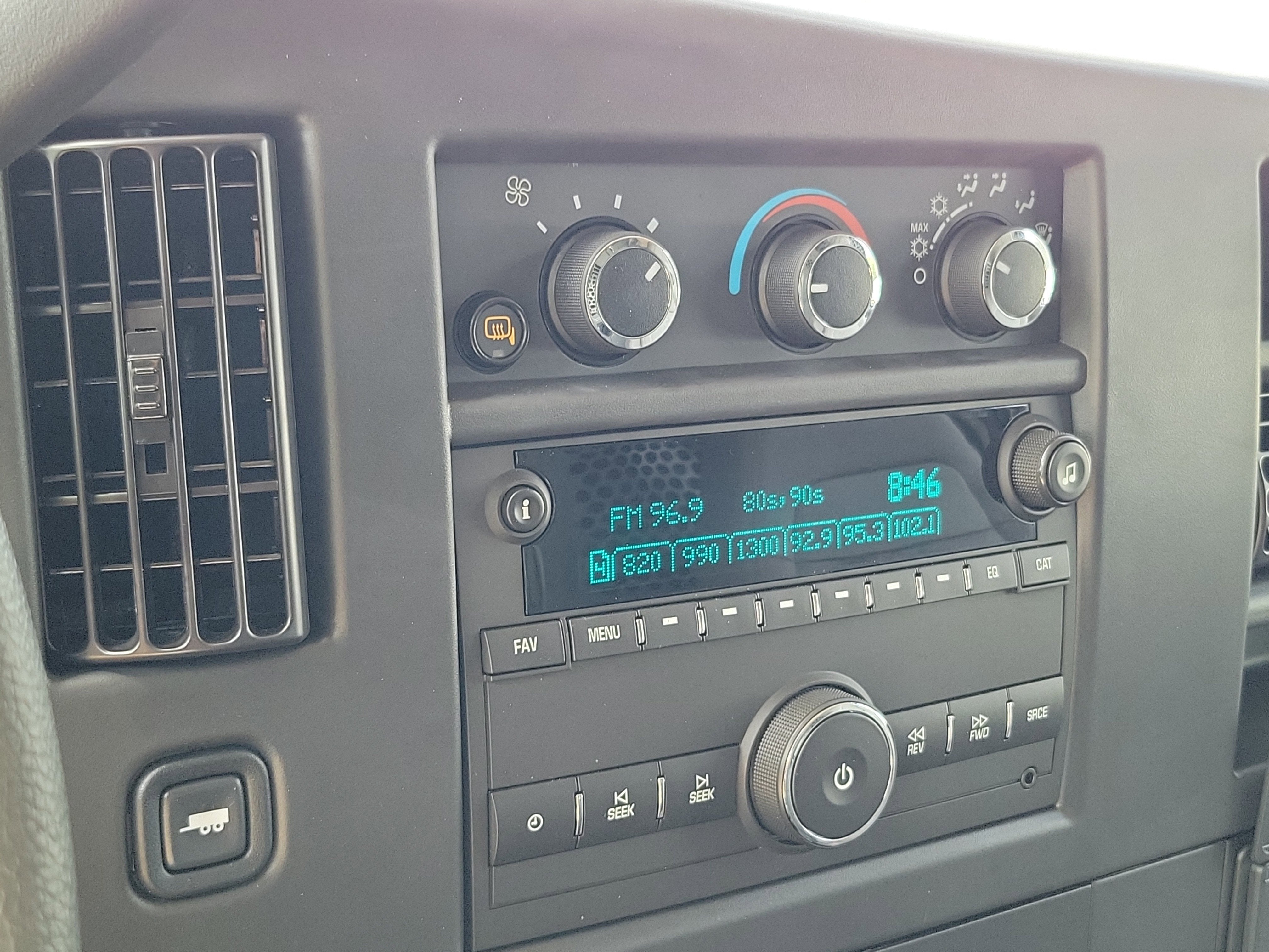 2025 Chevrolet Express Cargo 2500 WT