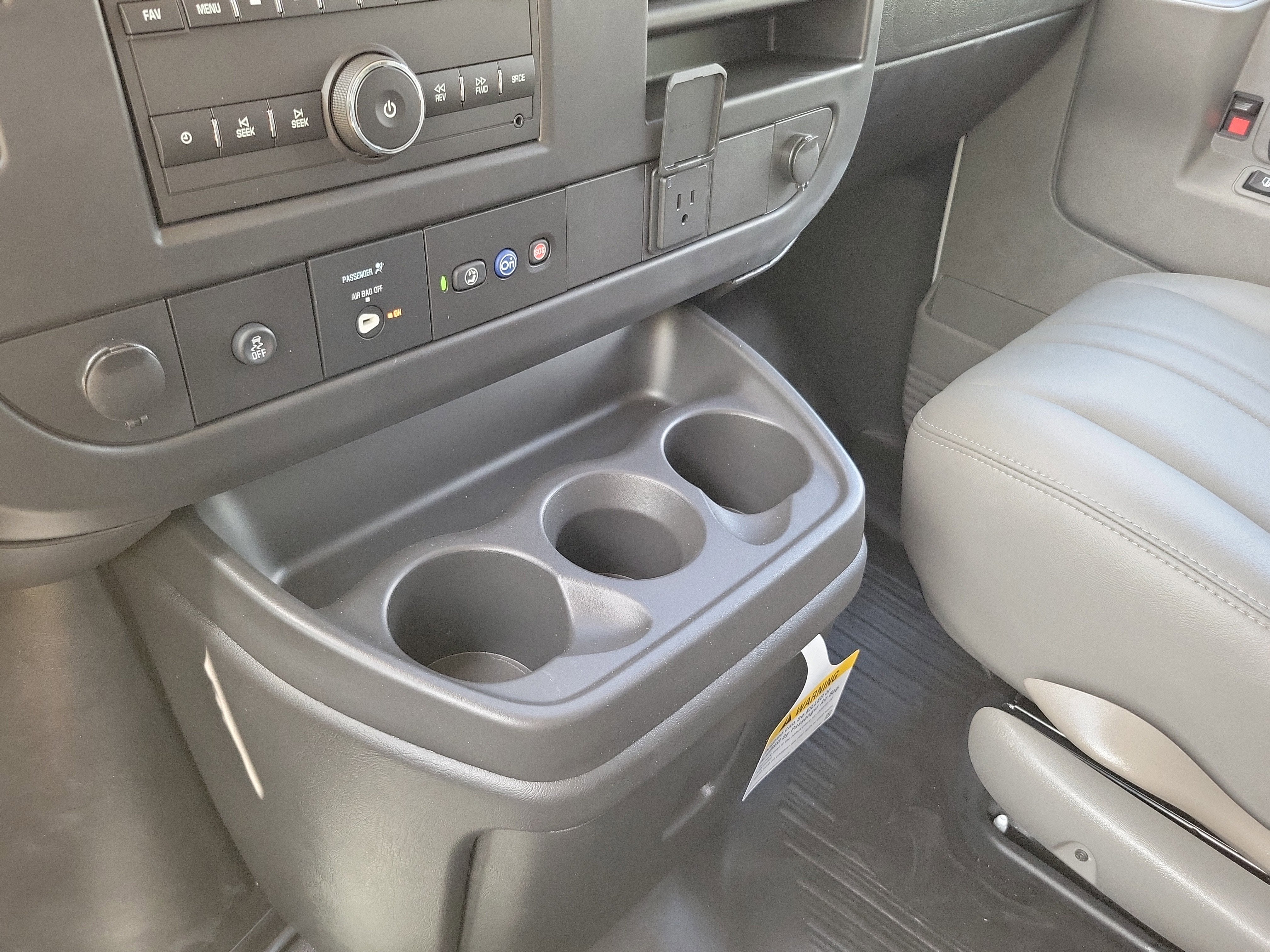 2025 Chevrolet Express Cargo 2500 WT