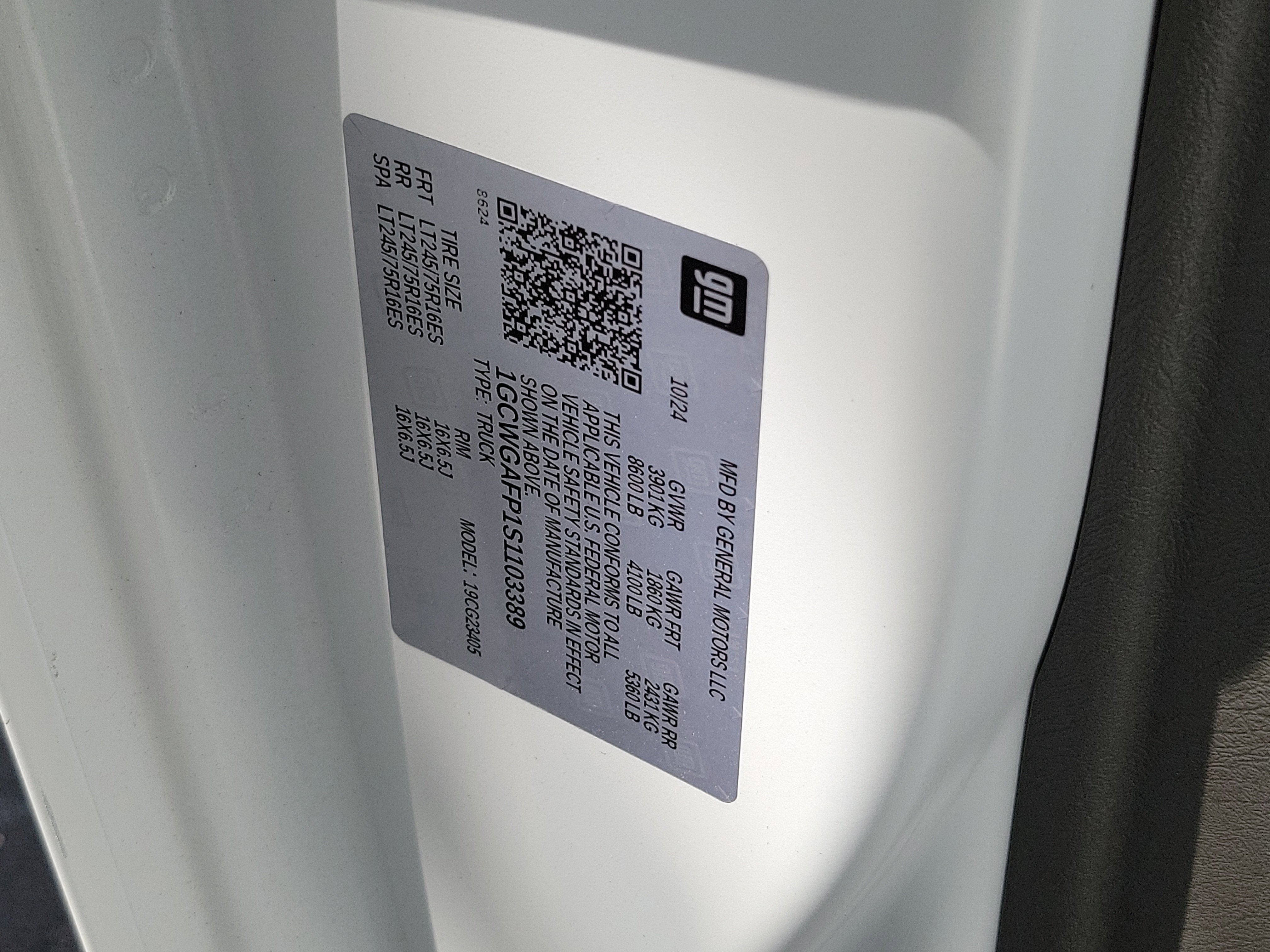 2025 Chevrolet Express Cargo 2500 WT