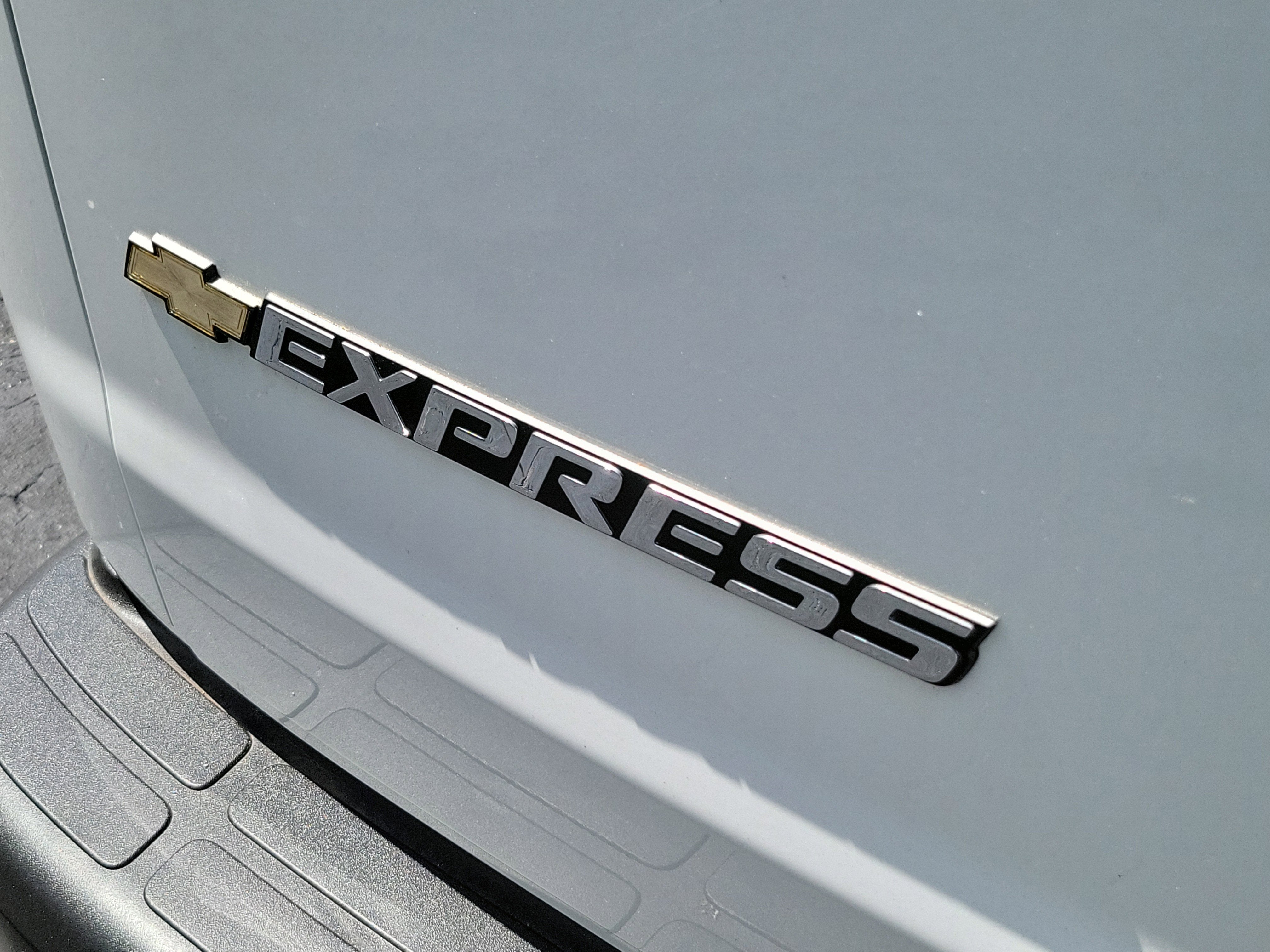 2025 Chevrolet Express Cargo 2500 WT