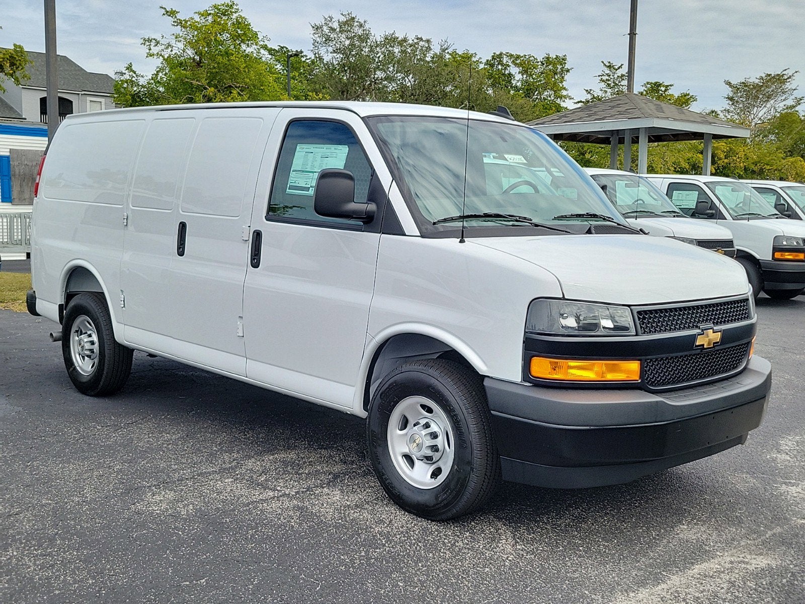 2025 Chevrolet Express Cargo 2500 WT