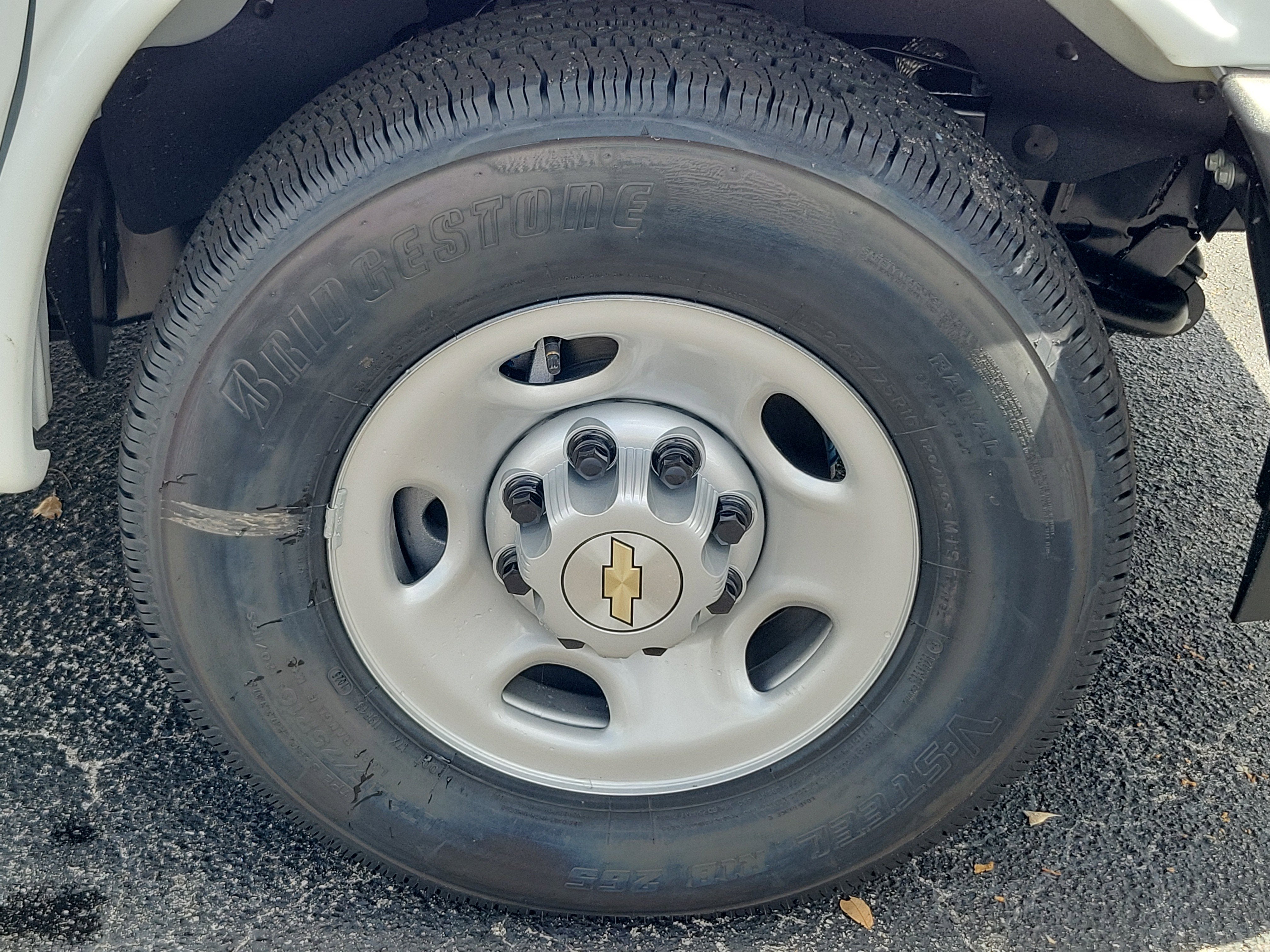 2025 Chevrolet Express Cargo 2500 WT