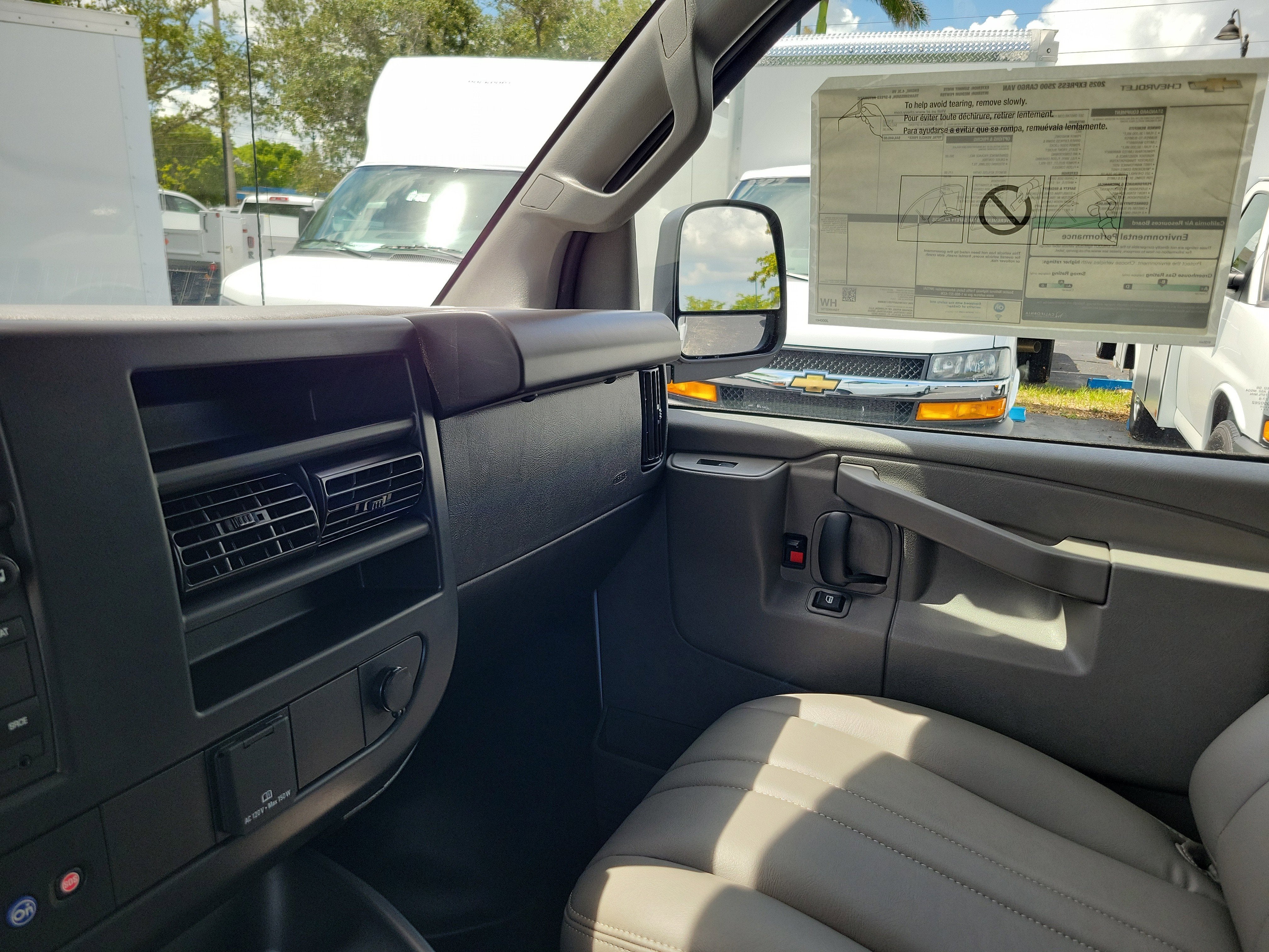 2025 Chevrolet Express Cargo 2500 WT