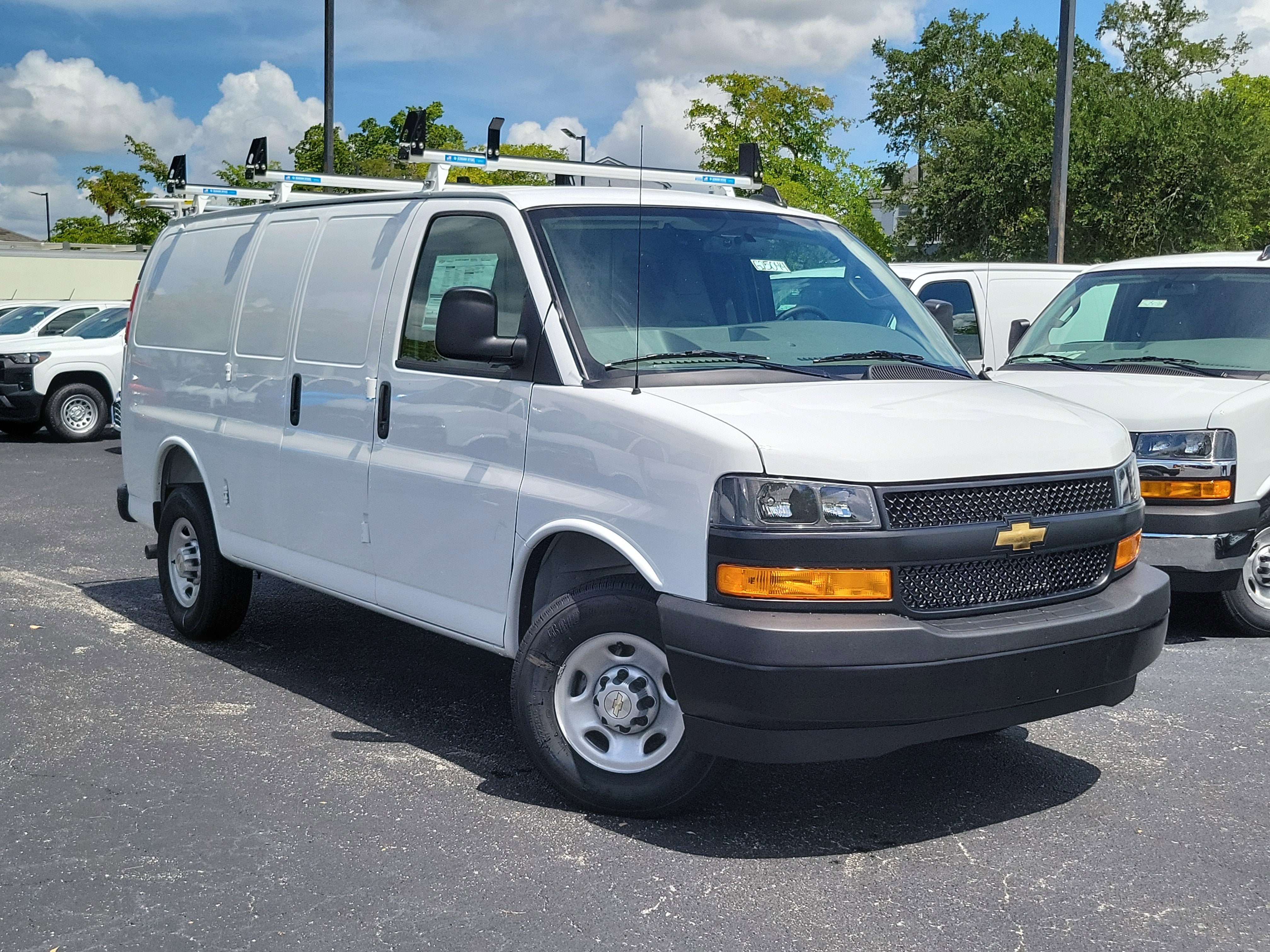 2025 Chevrolet Express Cargo 2500 WT